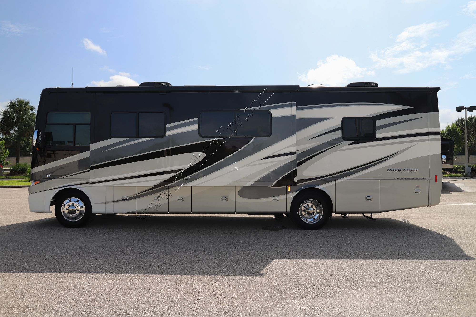 Used 2021 Tiffin Motor Homes Allegro 32SA Class A  For Sale