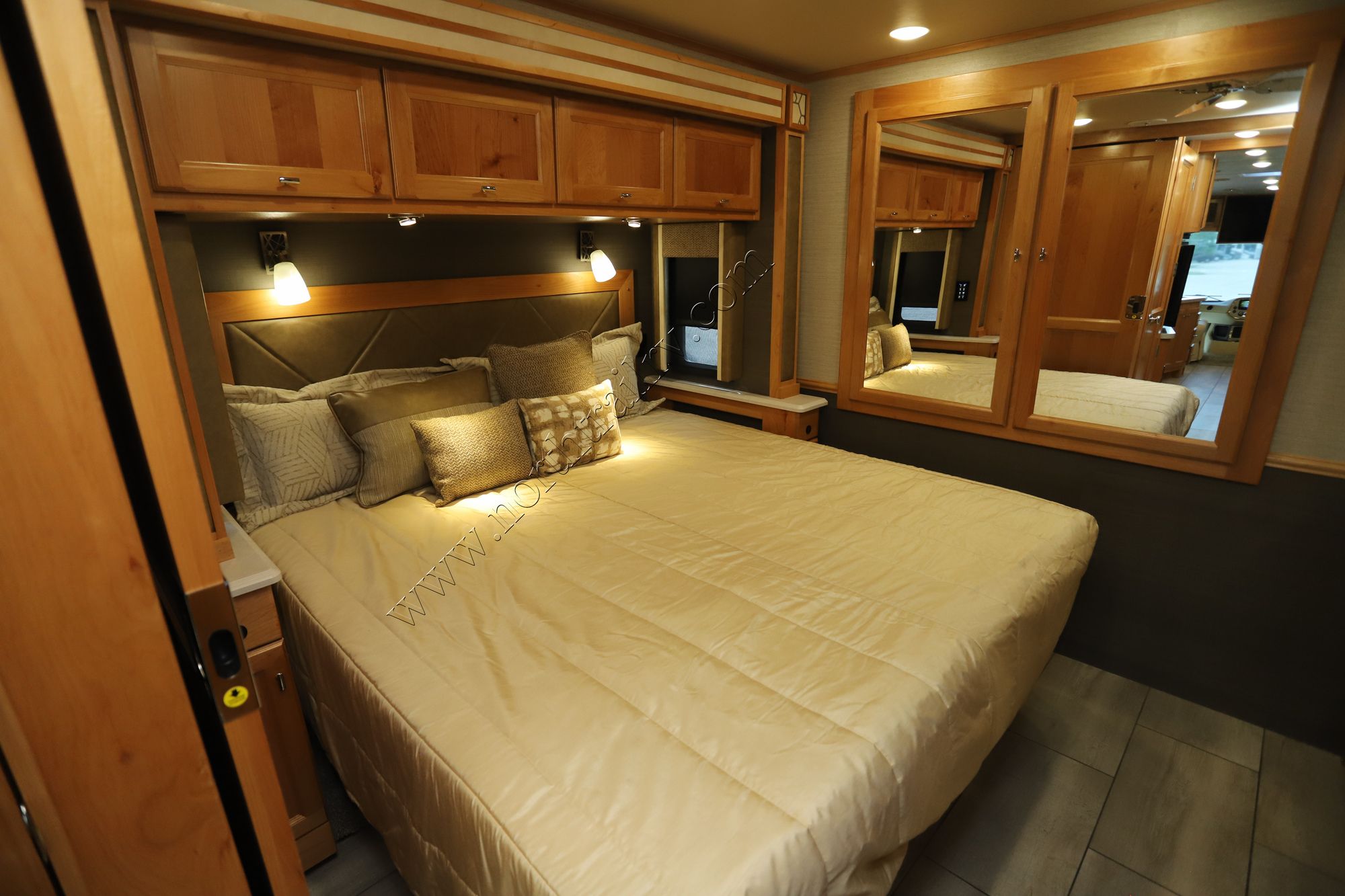 Used 2021 Tiffin Motor Homes Allegro 32SA Class A  For Sale