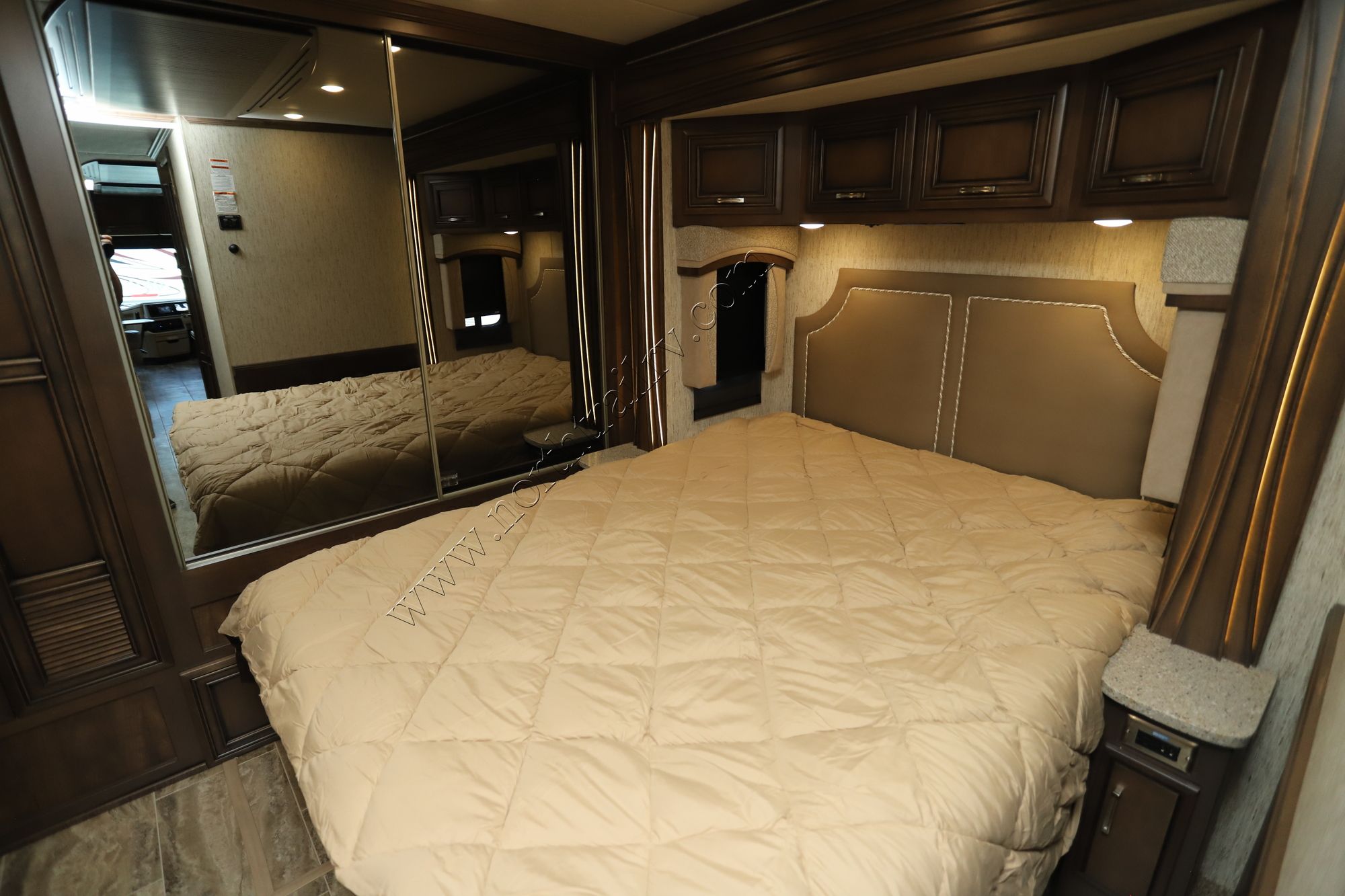 Used 2019 Newmar Ventana Le 3412 Class A  For Sale