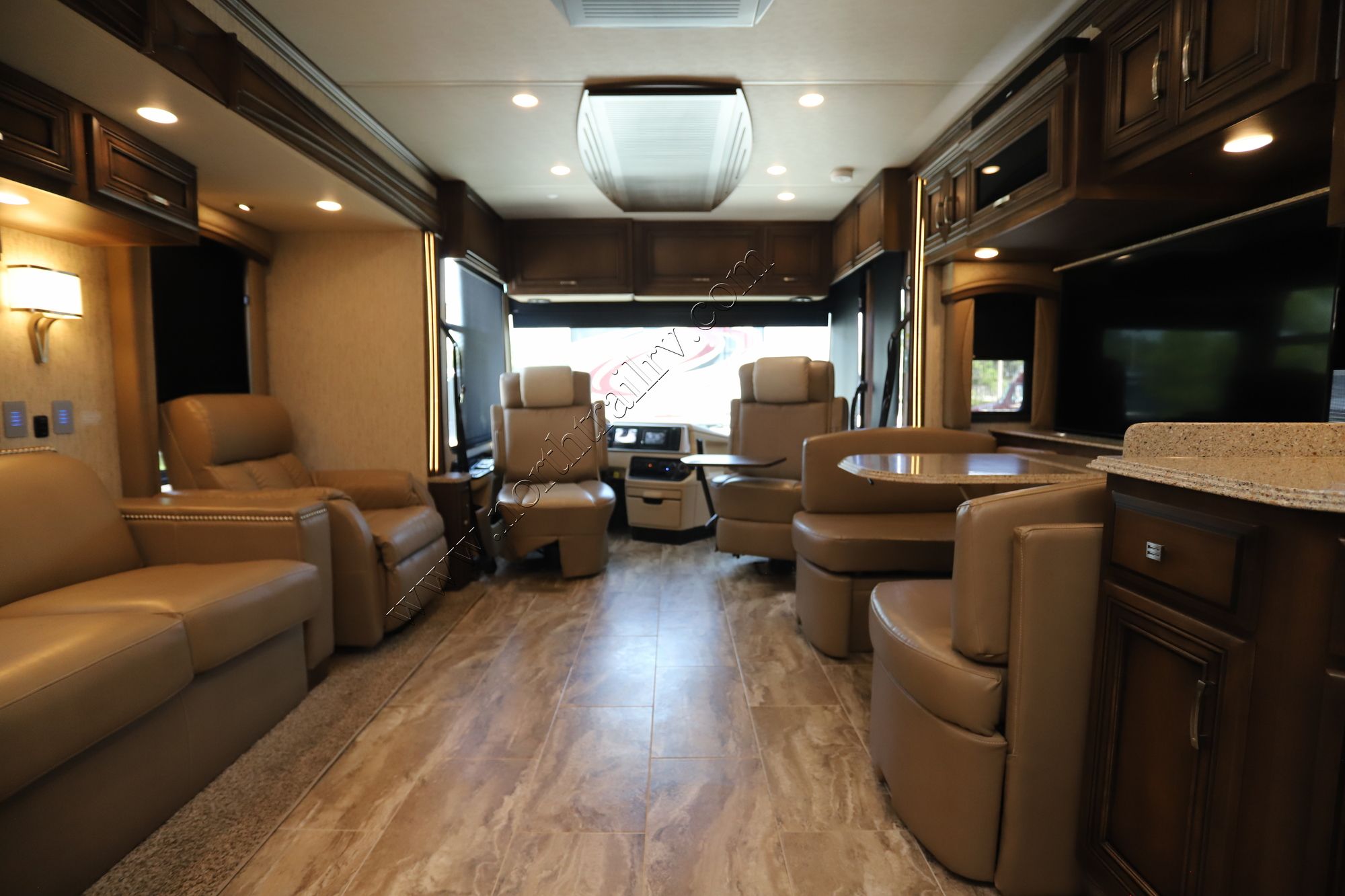 Used 2019 Newmar Ventana Le 3412 Class A  For Sale