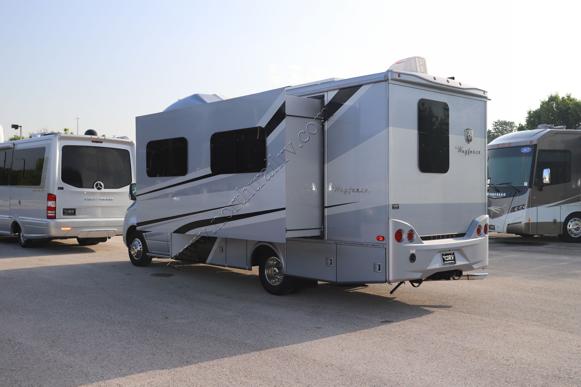 Used 2020 Tiffin Motor Homes Wayfarer 25RW Class C  For Sale