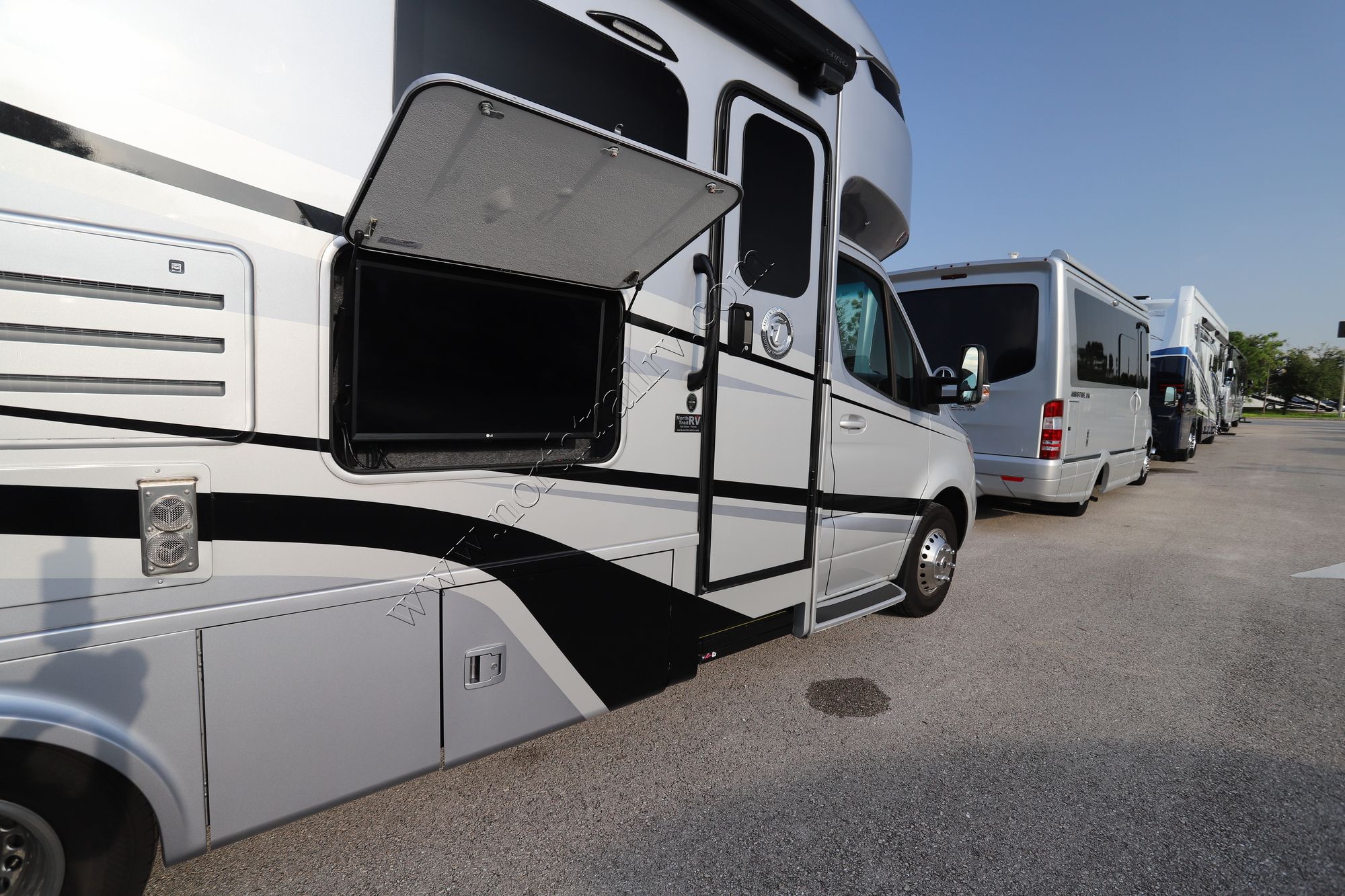 Used 2020 Tiffin Motor Homes Wayfarer 25RW Class C  For Sale