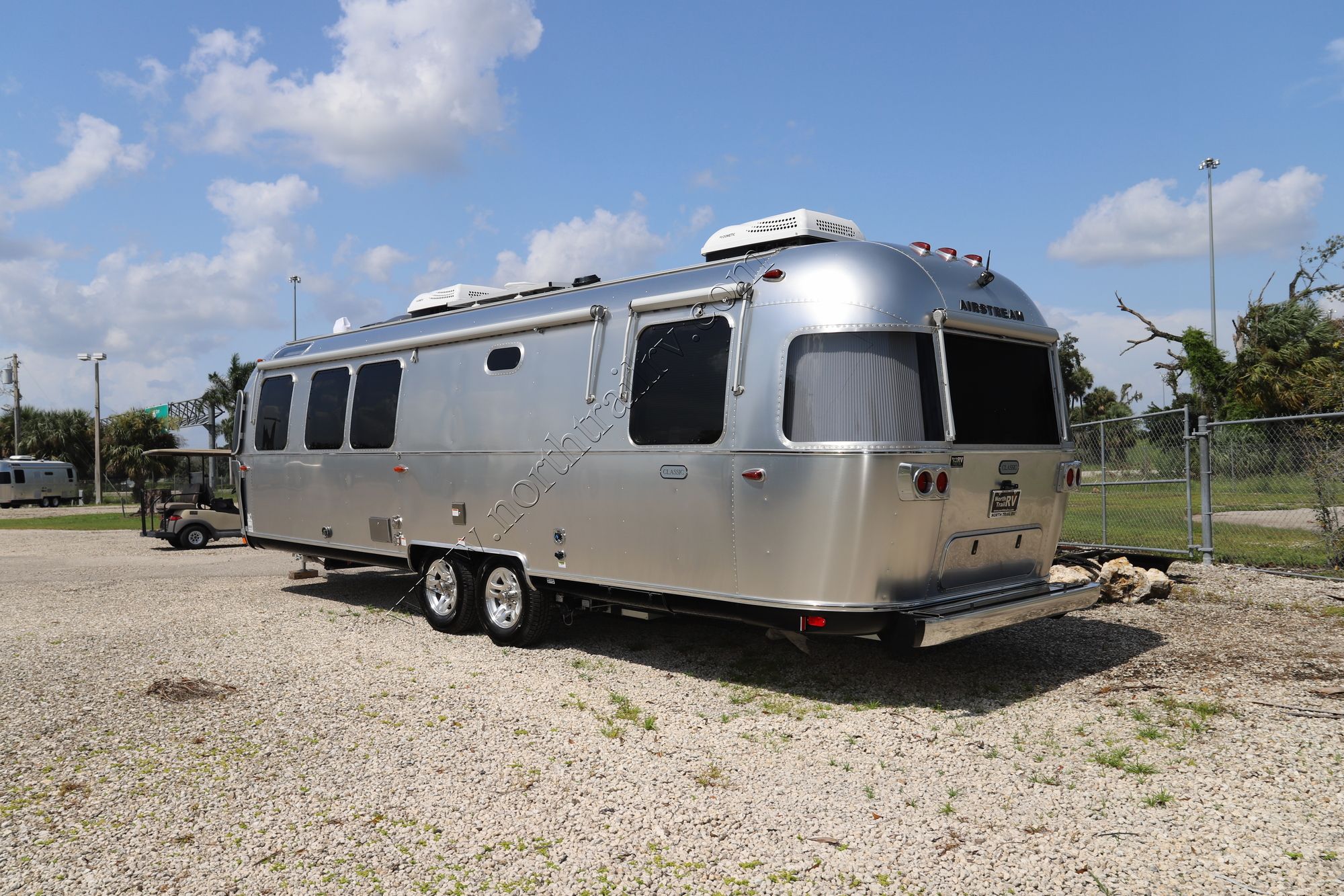 New 2021 Airstream Classic 30RB Travel Trailer  For Sale