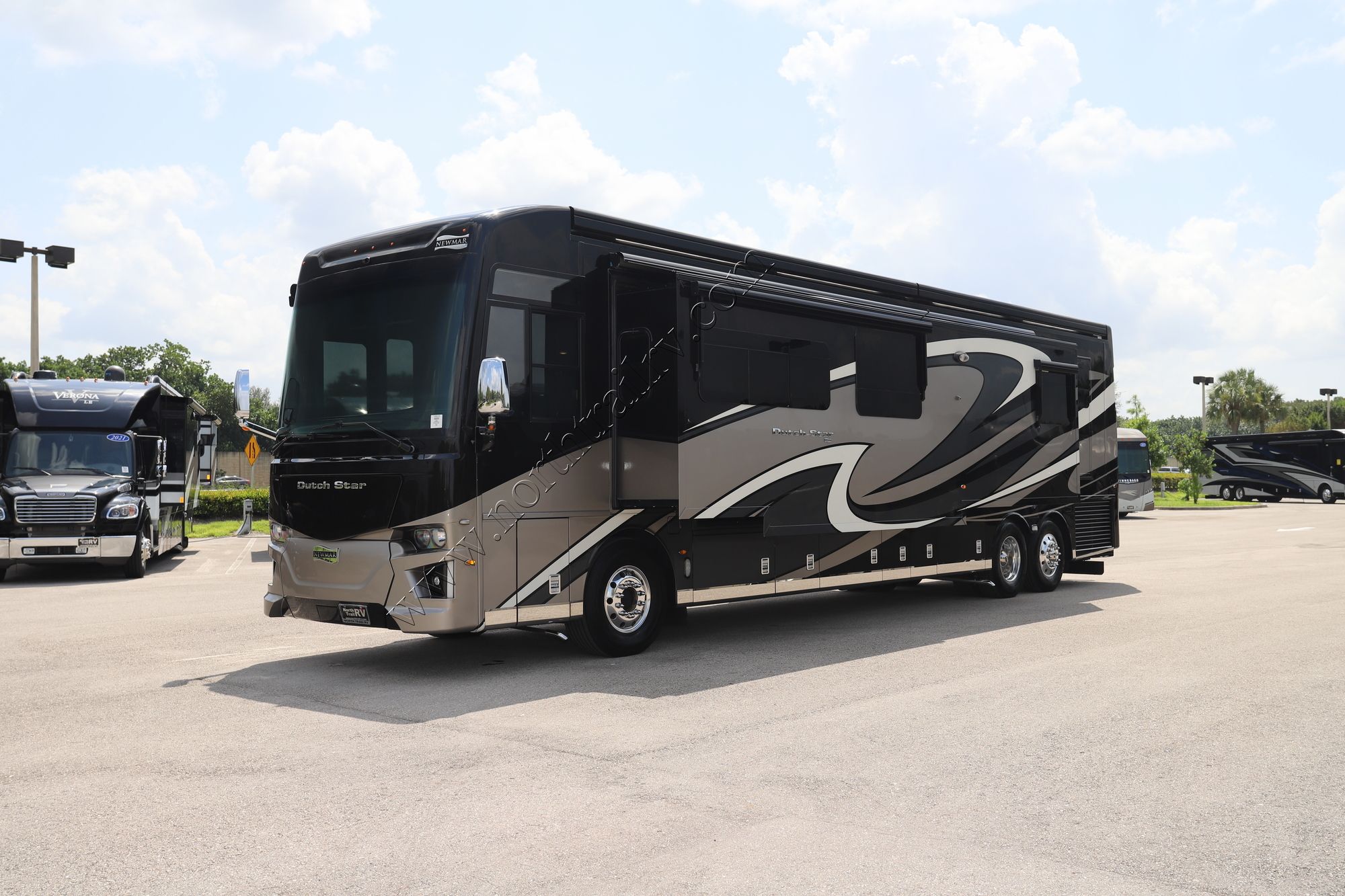 Used 2020 Newmar Dutch Star 4369 Class A  For Sale