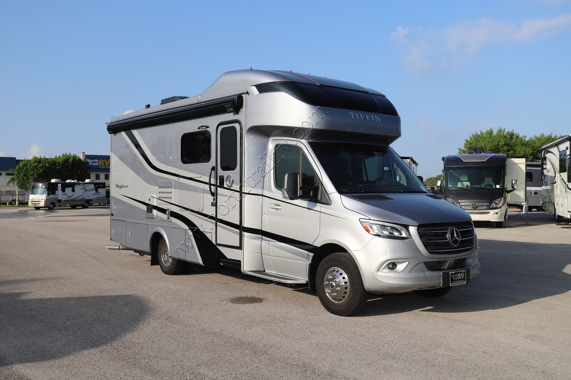 Used 2020 Tiffin Motor Homes Wayfarer 25RW Class C  For Sale