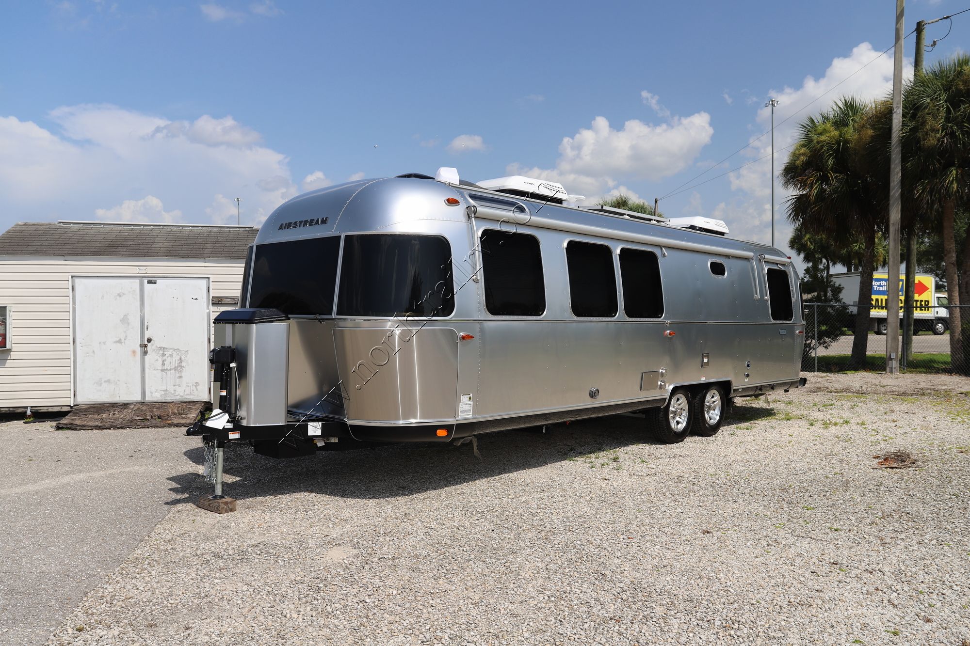 New 2021 Airstream Classic 30RB Travel Trailer  For Sale