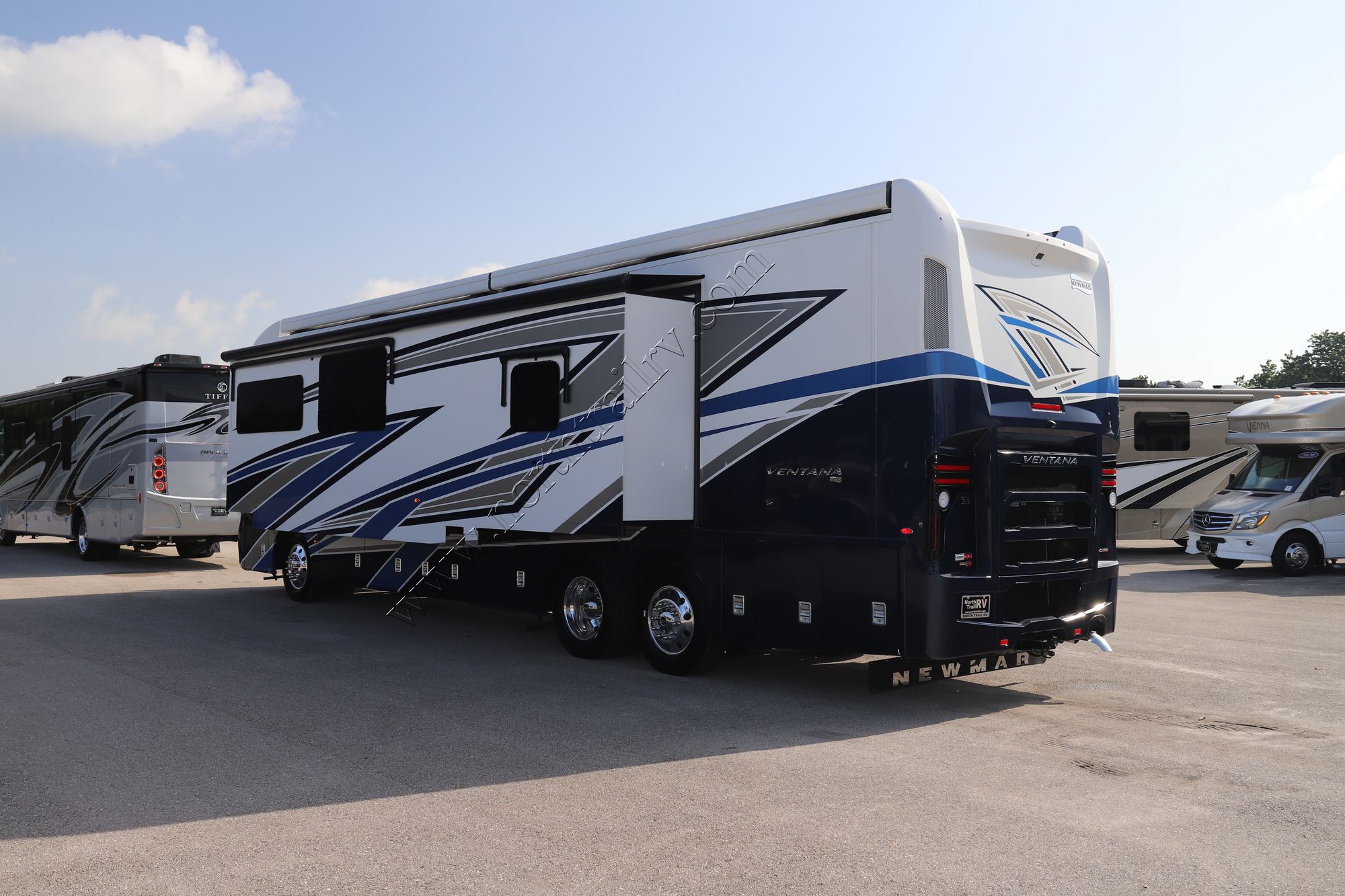 New 2022 Newmar Ventana 4037 Class A  For Sale