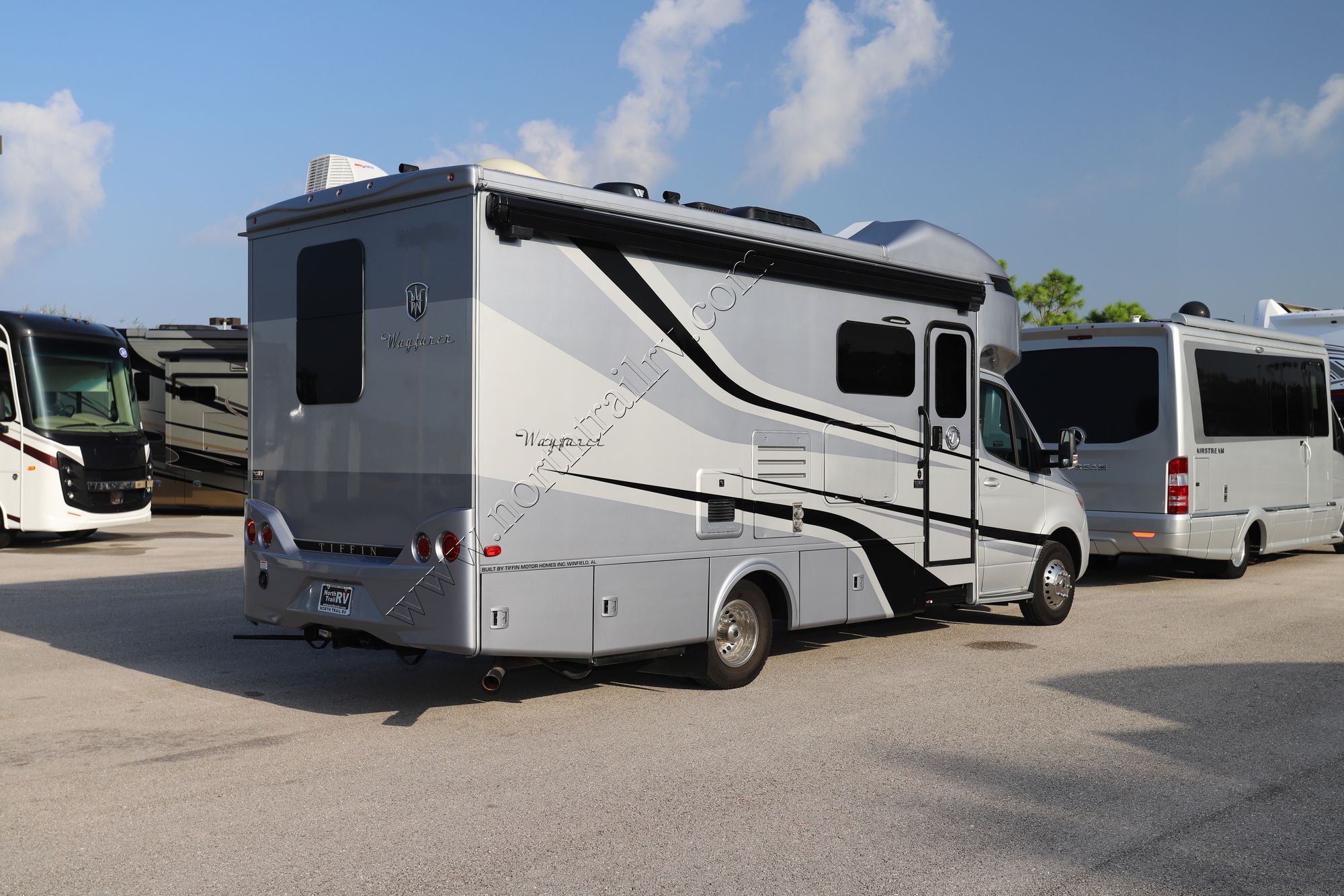 Used 2020 Tiffin Motor Homes Wayfarer 25RW Class C  For Sale