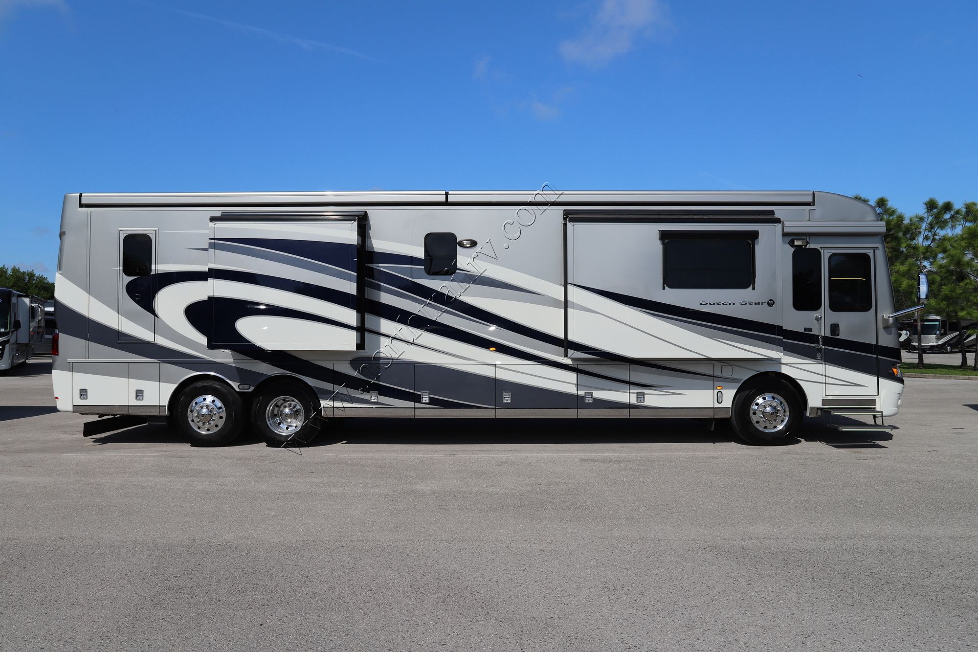 Used 2018 Newmar Dutch Star 4327 Class A  For Sale