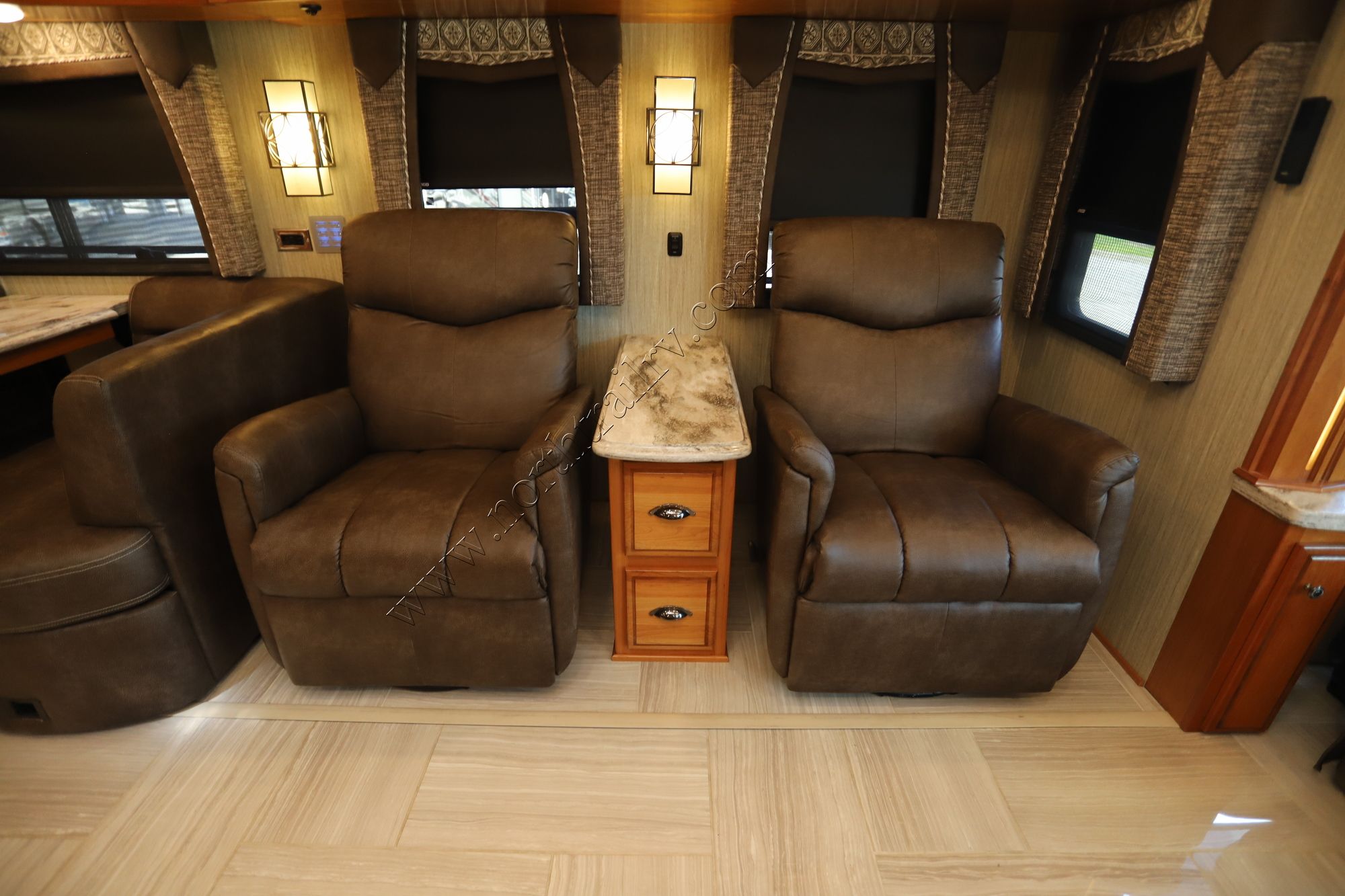 Used 2018 Newmar Dutch Star 4327 Class A  For Sale