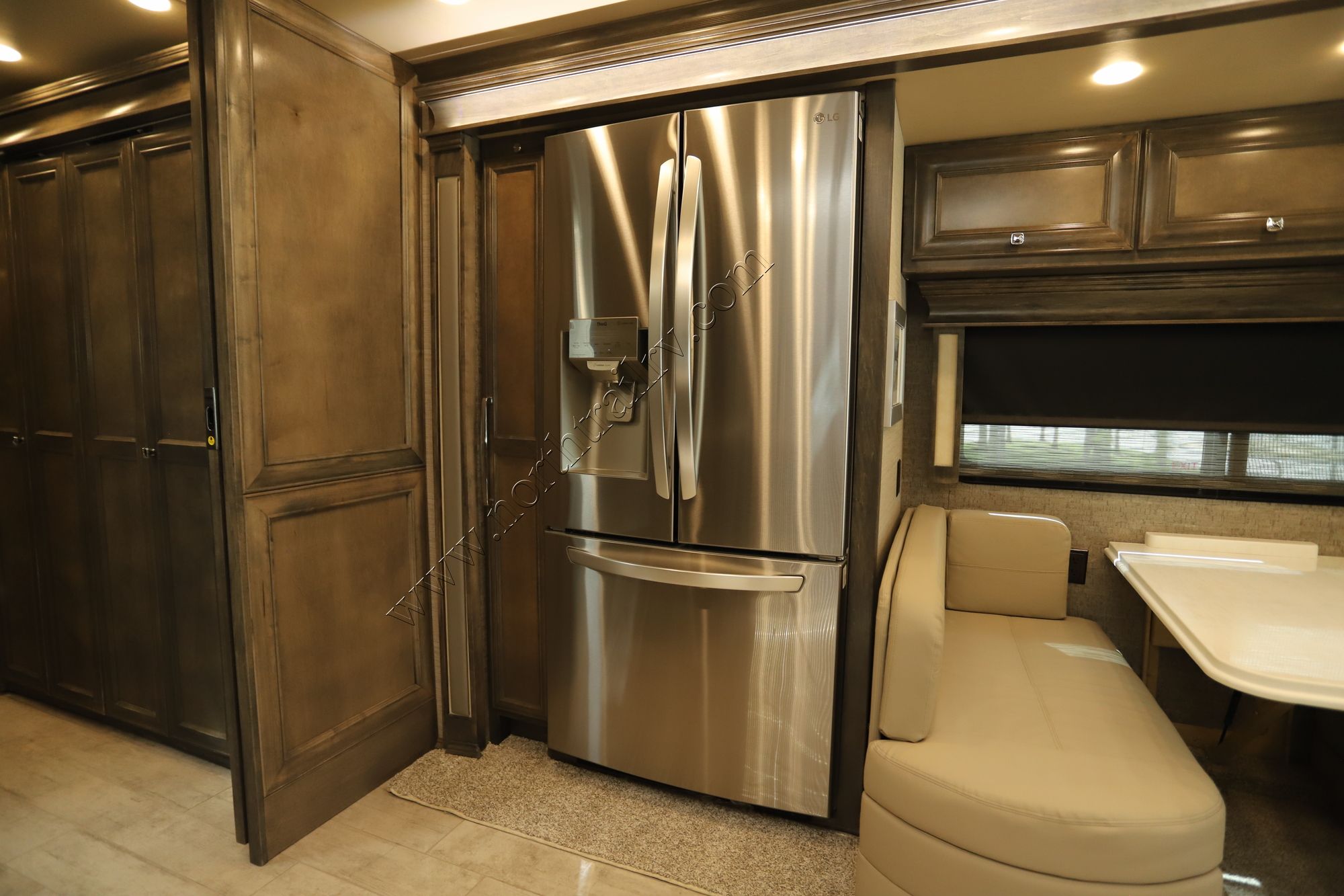 New 2022 Tiffin Motor Homes Phaeton 40QKH Class A  For Sale