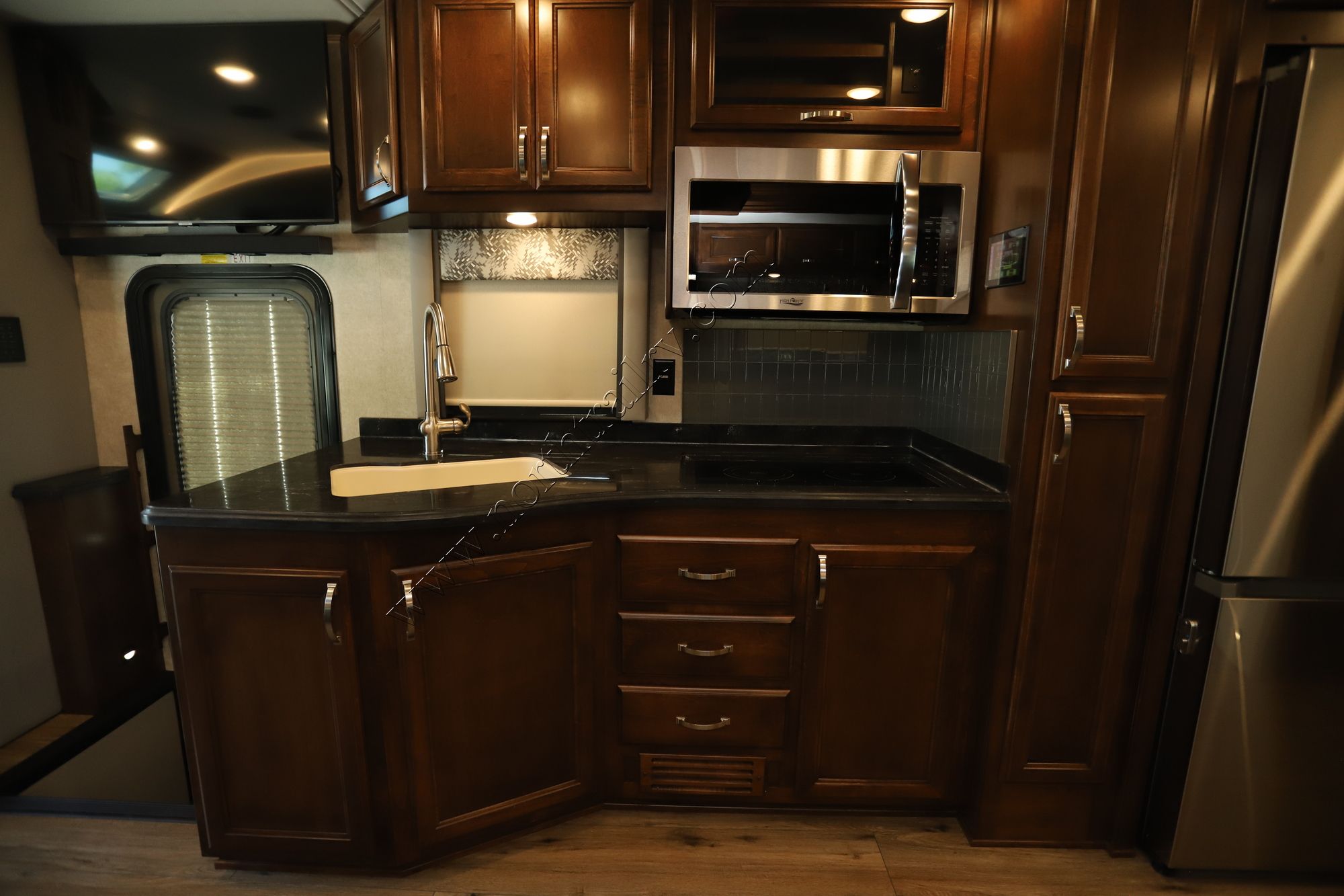 New 2022 Renegade Rv Verona 36VSB Super C  For Sale