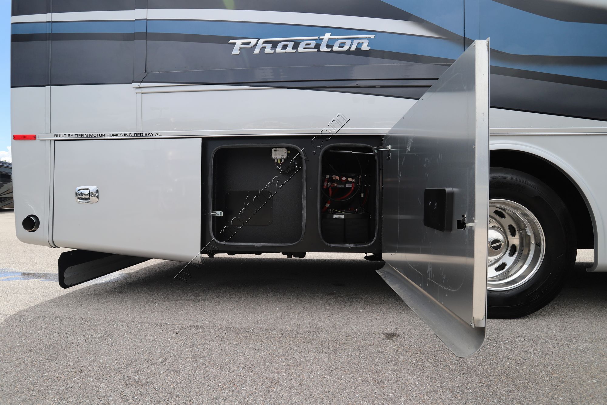 New 2022 Tiffin Motor Homes Phaeton 40QKH Class A  For Sale