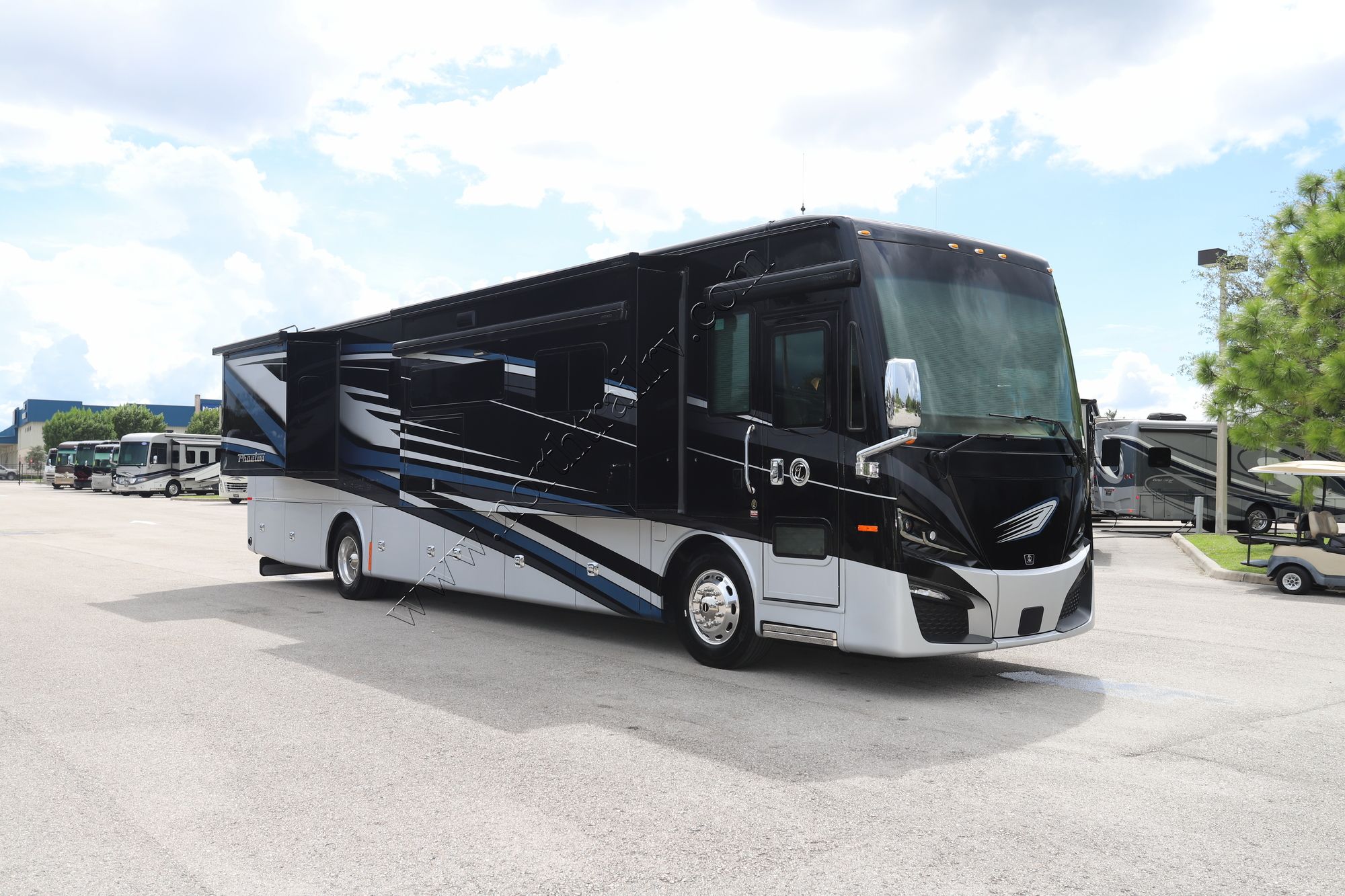 New 2022 Tiffin Motor Homes Phaeton 40QKH Class A  For Sale