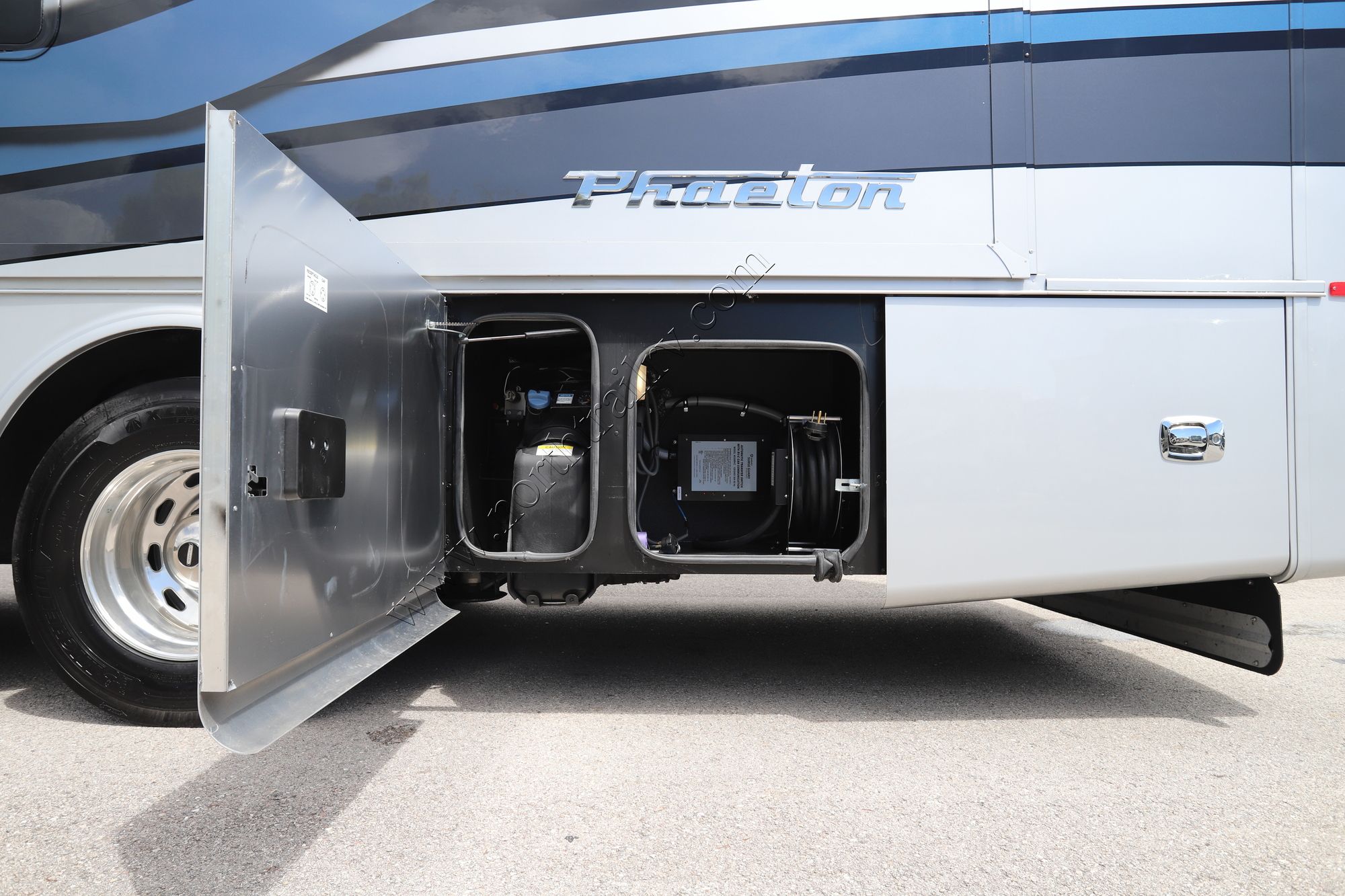 New 2022 Tiffin Motor Homes Phaeton 40QKH Class A  For Sale