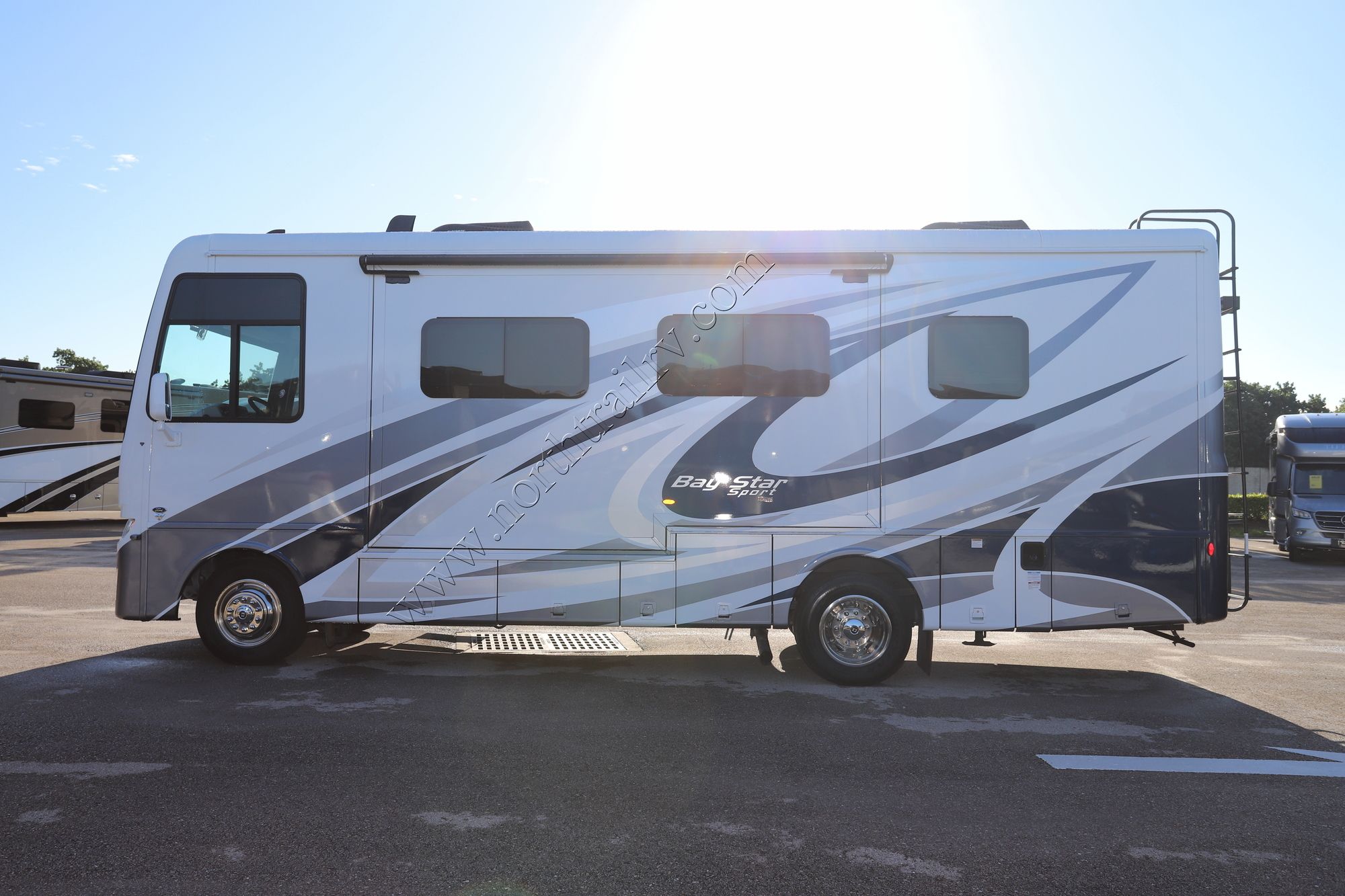 New 2022 Newmar Bay Star Sport 2702 Class A  For Sale