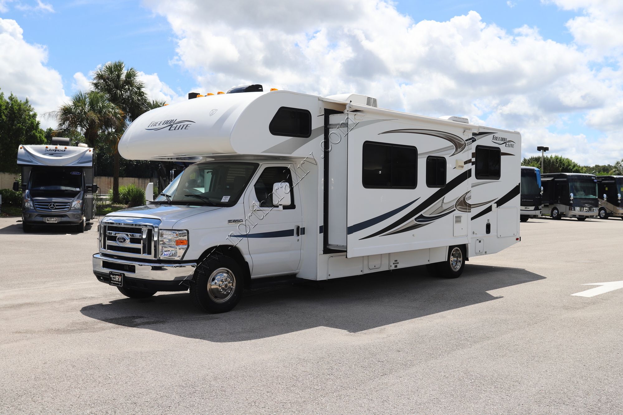 Used 2013 Thor Freedom Elite 28Z Class C  For Sale