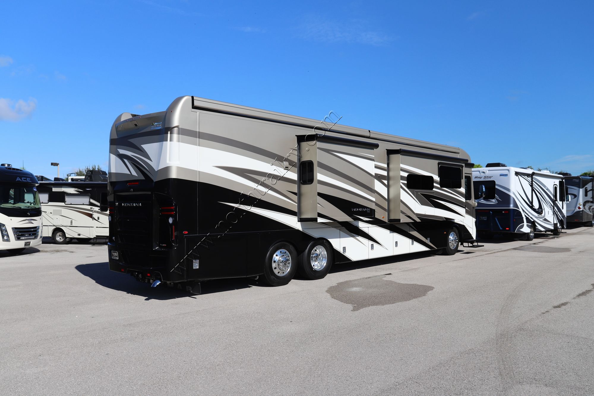 Used 2021 Newmar Ventana 4369 Class A  For Sale