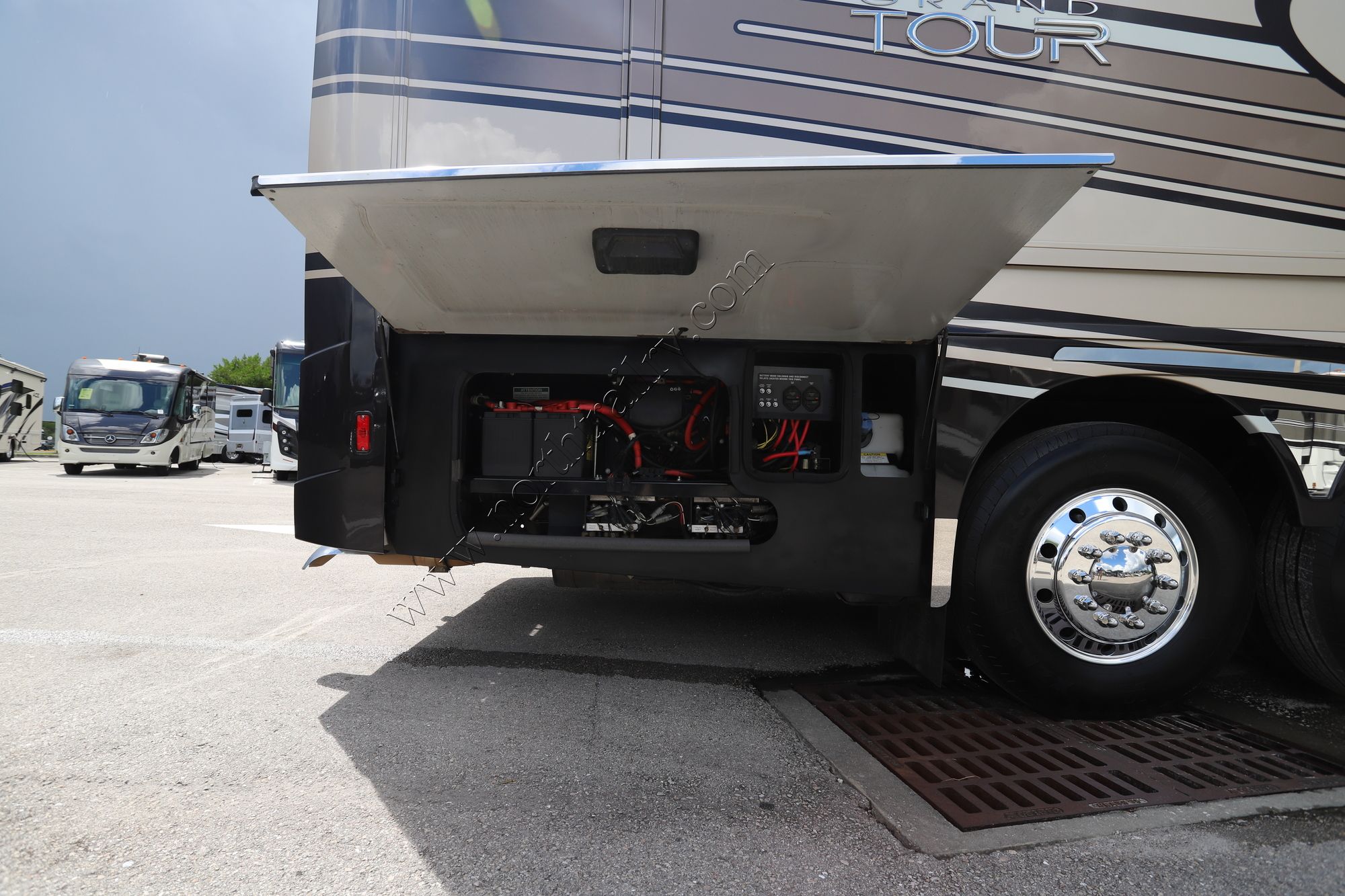 Used 2017 Winnebago Grand Tour 45RL Class A  For Sale