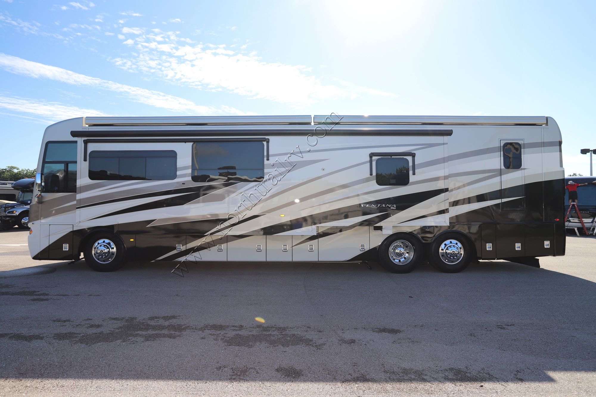 Used 2021 Newmar Ventana 4369 Class A  For Sale