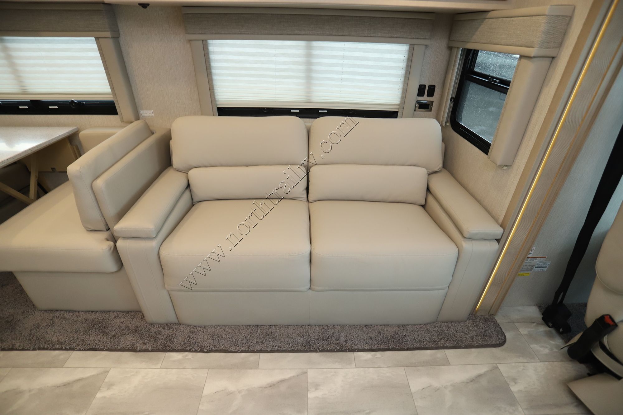 New 2022 Newmar Bay Star Sport 2702 Class A  For Sale
