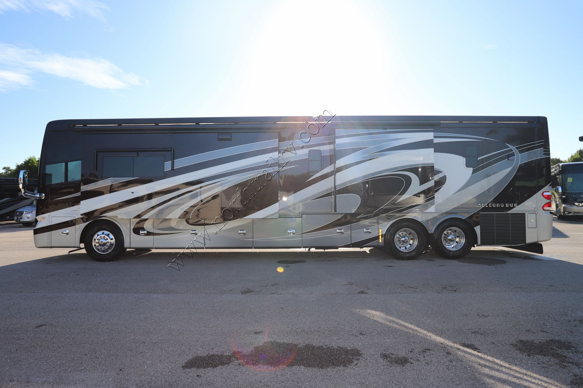 Used 2018 Tiffin Motor Homes Allegro Bus 45OPP Class A  For Sale