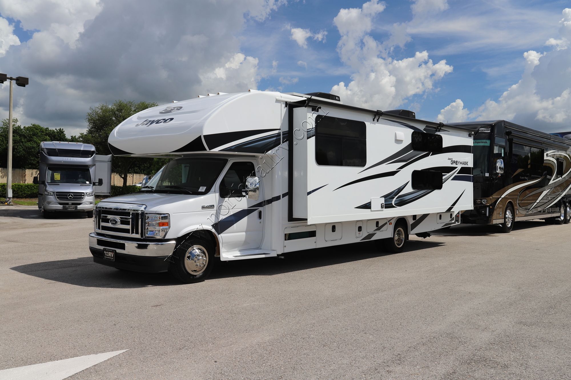 New 2022 Jayco Greyhawk 31F Class C  For Sale