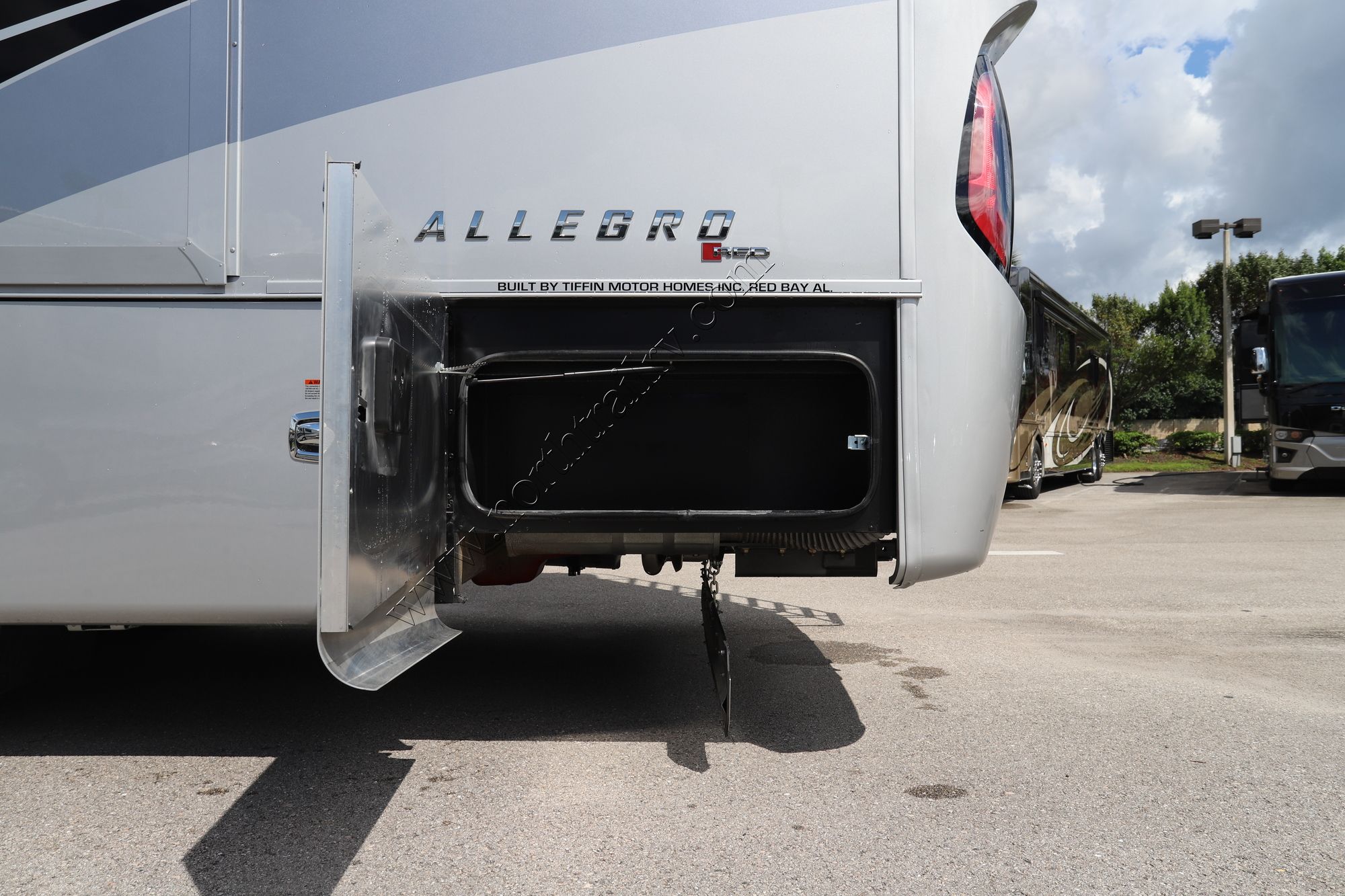 New 2021 Tiffin Motor Homes Allegro Red 38KA Class A  For Sale