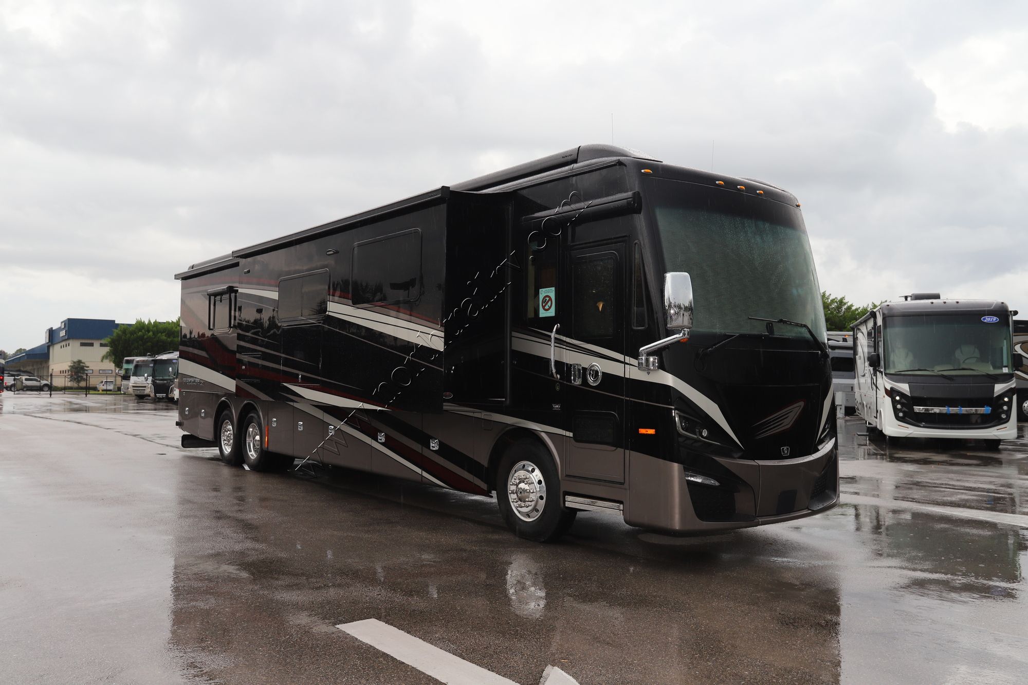 New 2022 Tiffin Motor Homes Phaeton 44 OH Class A  For Sale