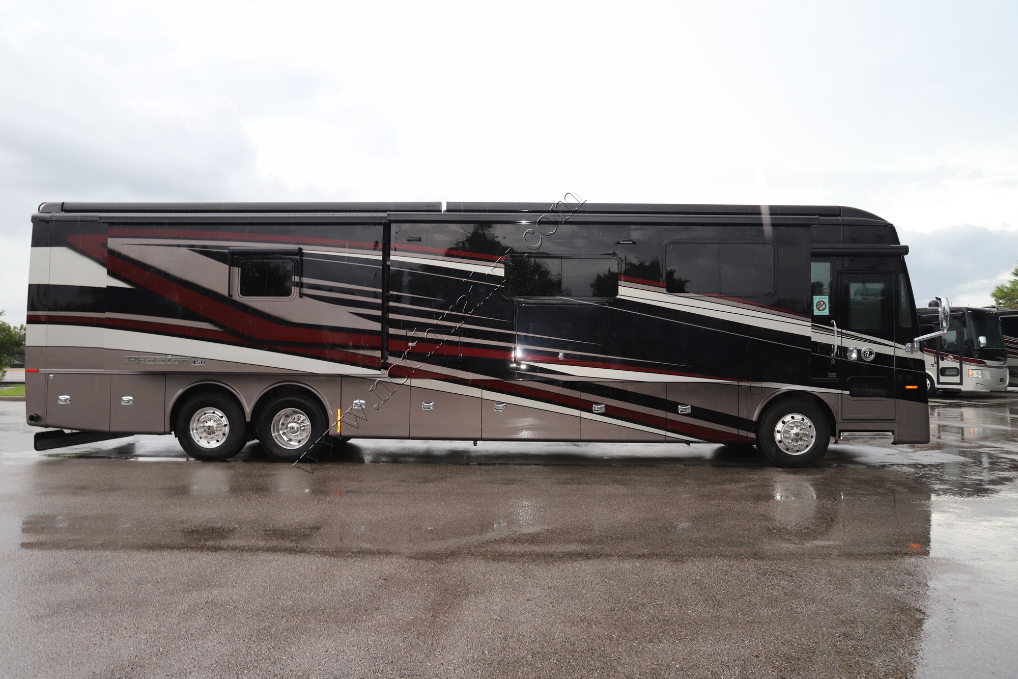 New 2022 Tiffin Motor Homes Phaeton 44 OH Class A  For Sale