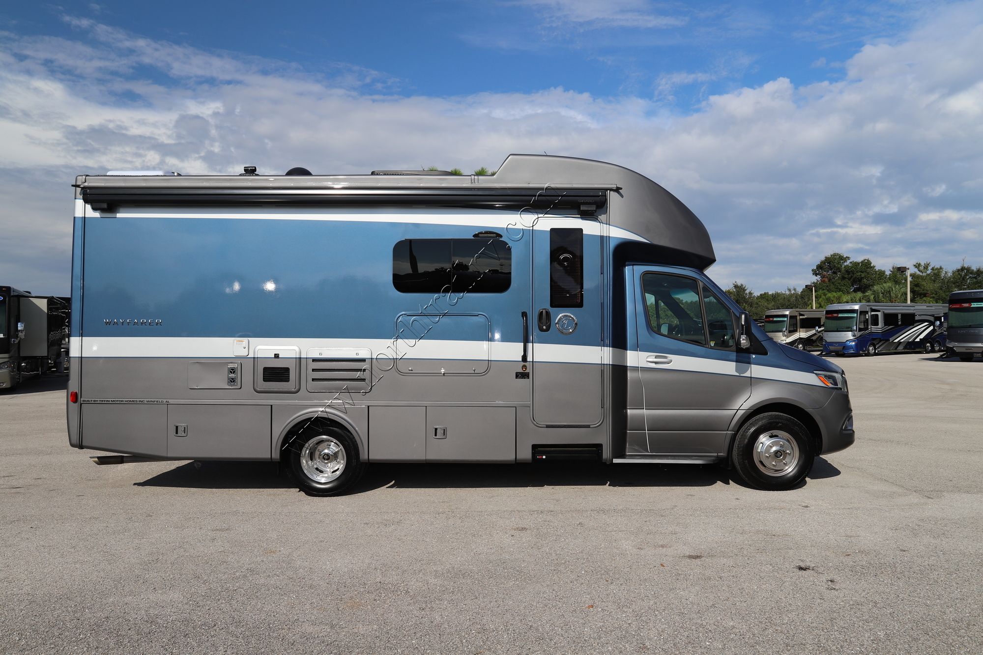 New 2022 Tiffin Motor Homes Wayfarer 25RW Class C  For Sale