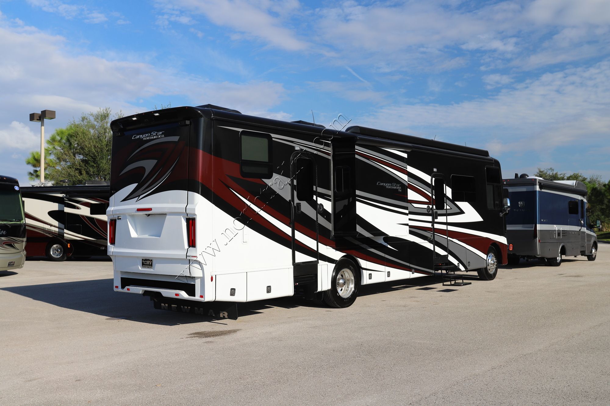 New 2022 Newmar Canyon Star 3927 Class A  For Sale