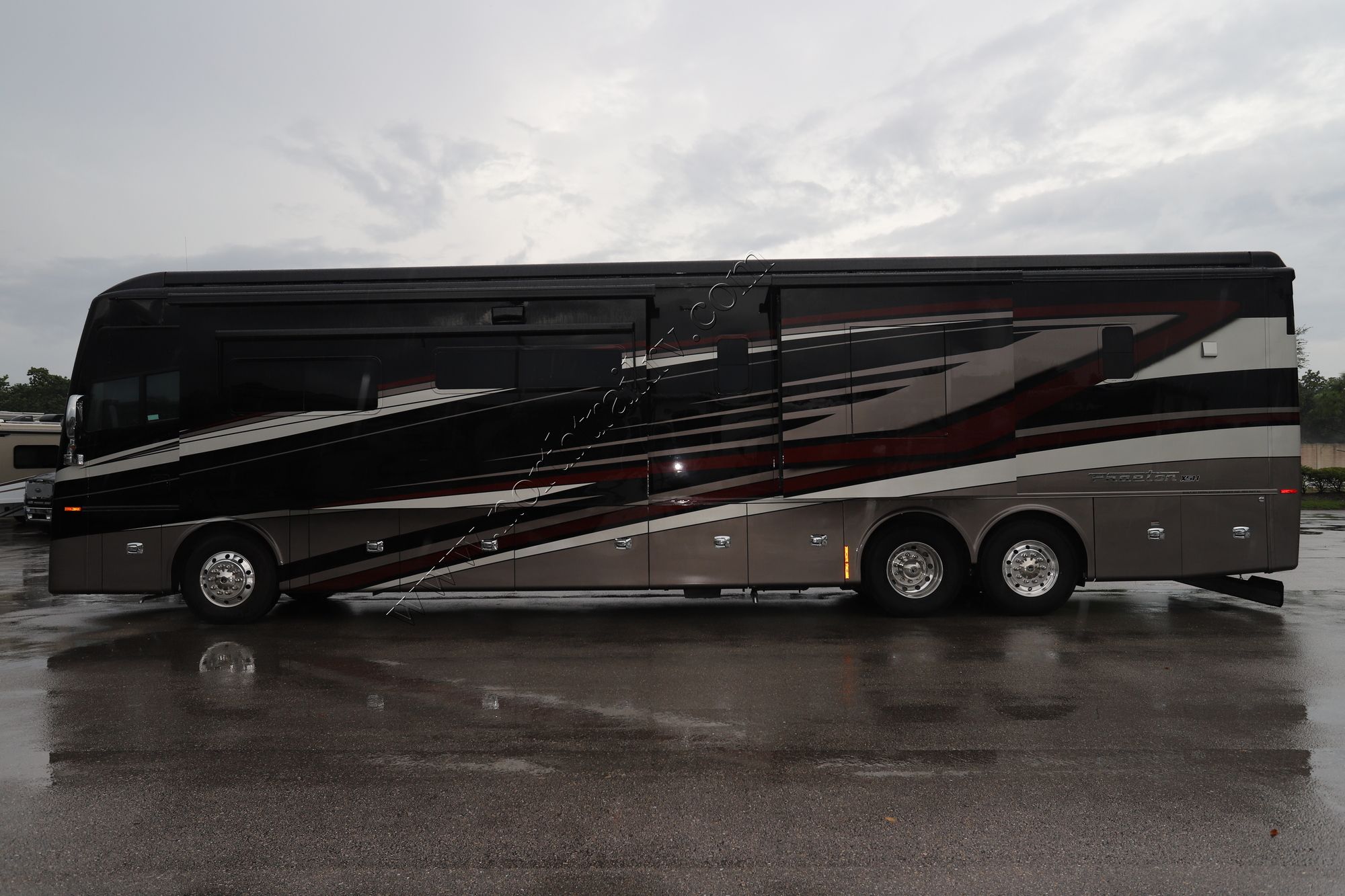 New 2022 Tiffin Motor Homes Phaeton 44 OH Class A  For Sale