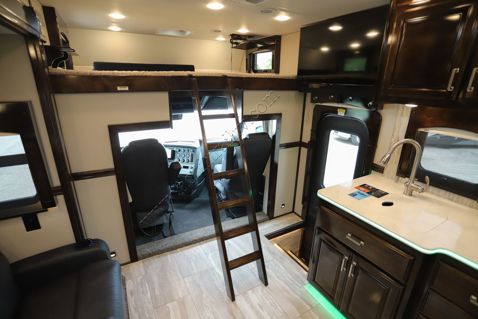 New 2022 Renegade Rv Classic Garage 2609 Super C  For Sale