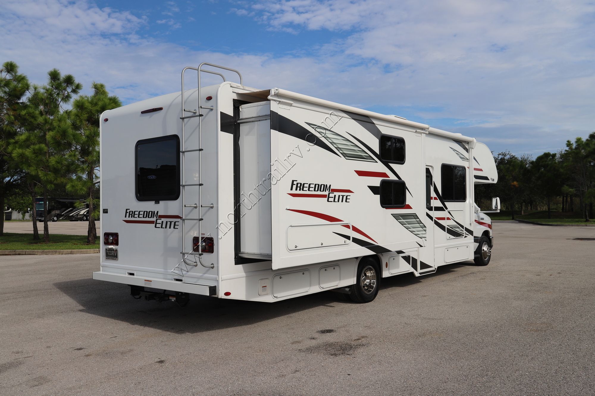 Used 2020 Thor Freedom Elite 30FE Class C  For Sale