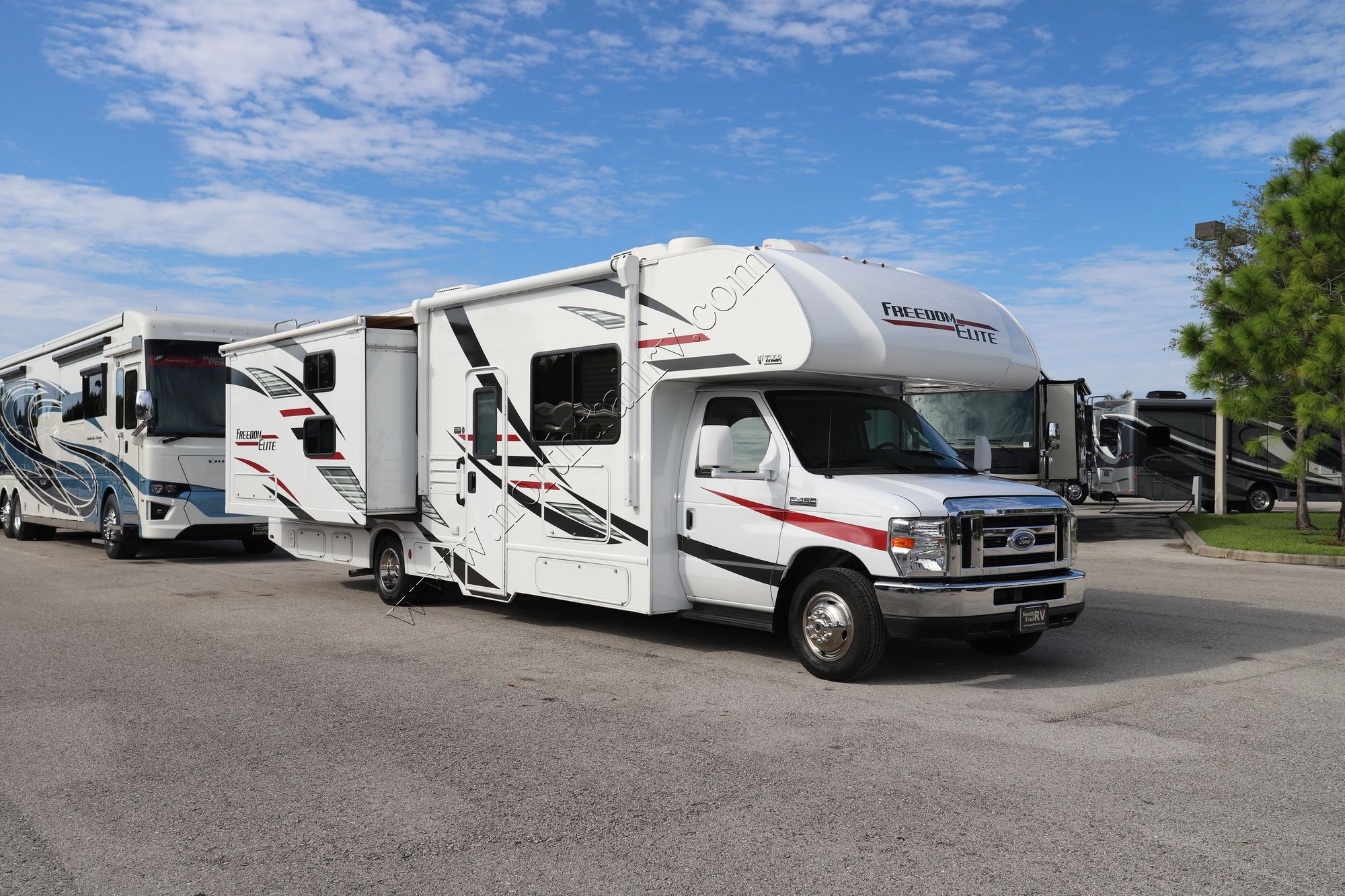 Used 2020 Thor Freedom Elite 30FE Class C  For Sale