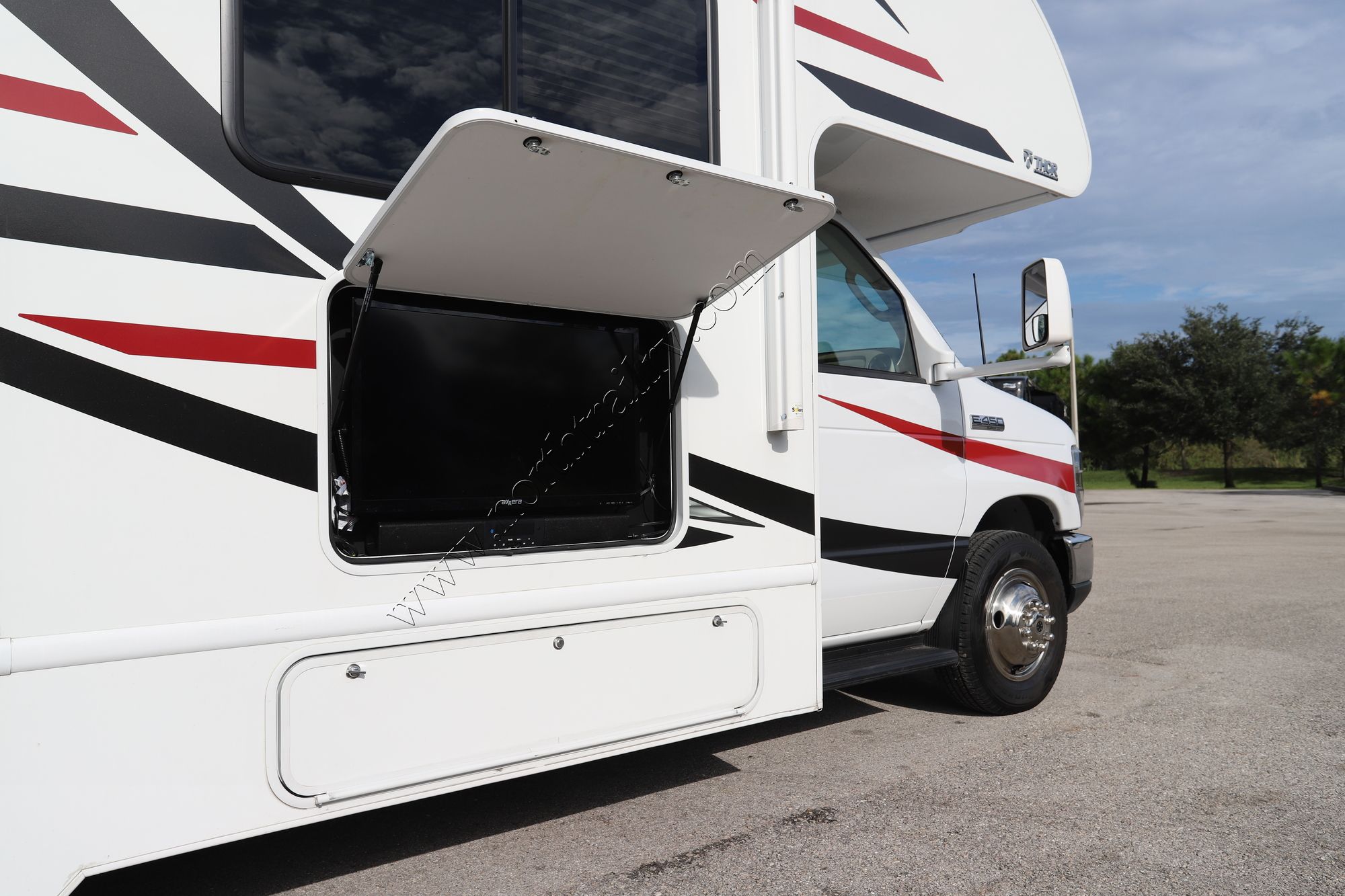 Used 2020 Thor Freedom Elite 30FE Class C  For Sale