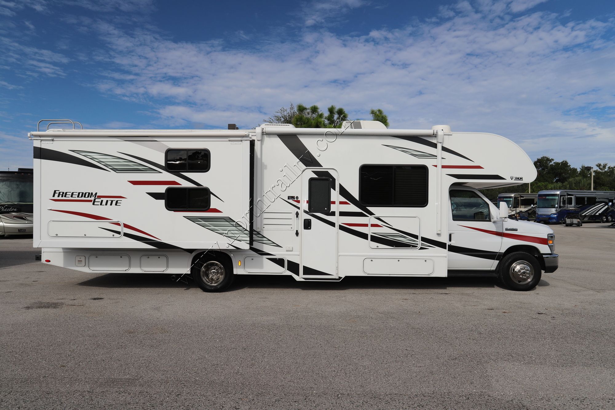 Used 2020 Thor Freedom Elite 30FE Class C  For Sale