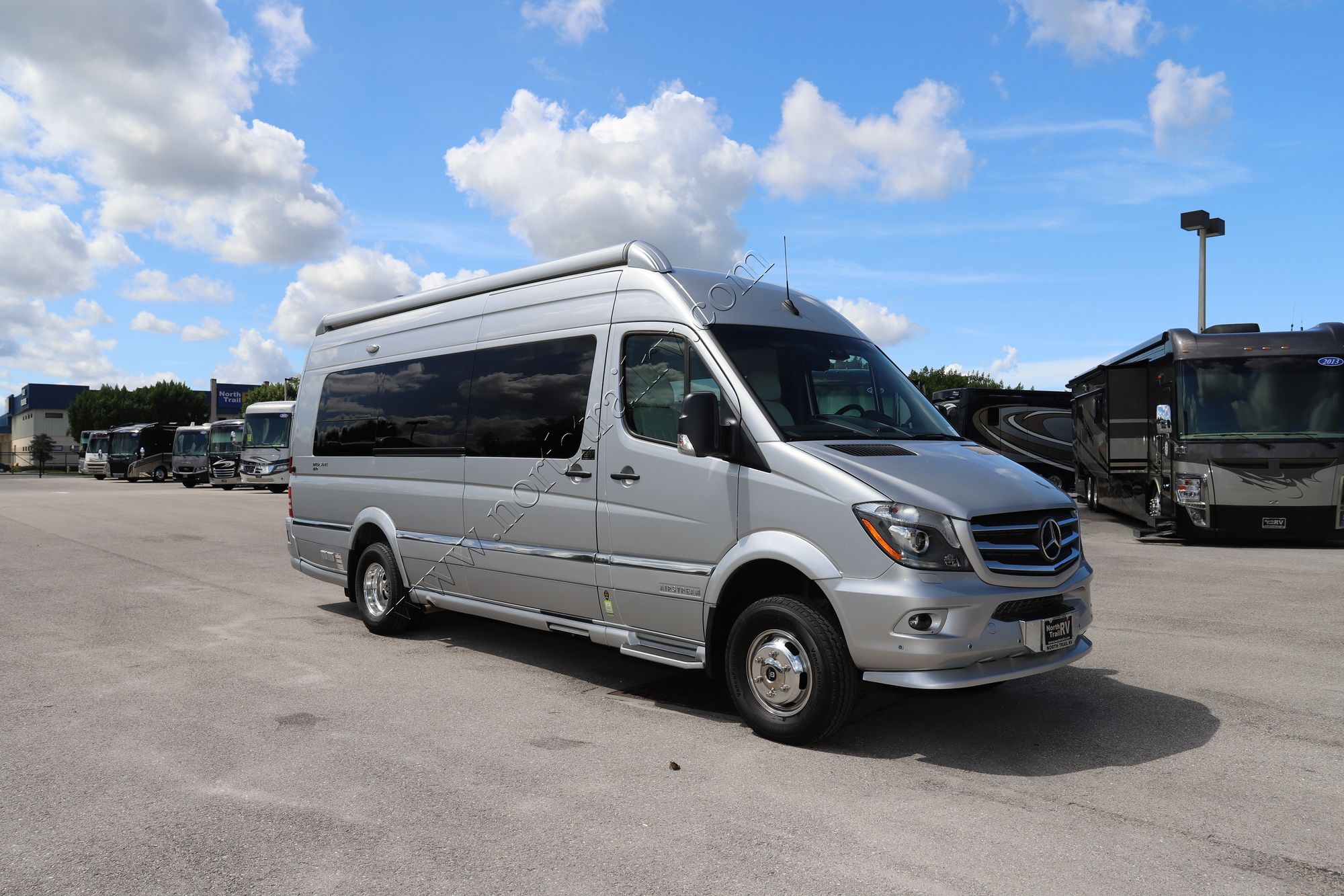 Used 2019 Airstream Interstate LOUNGE EXT4X4 Class B  For Sale