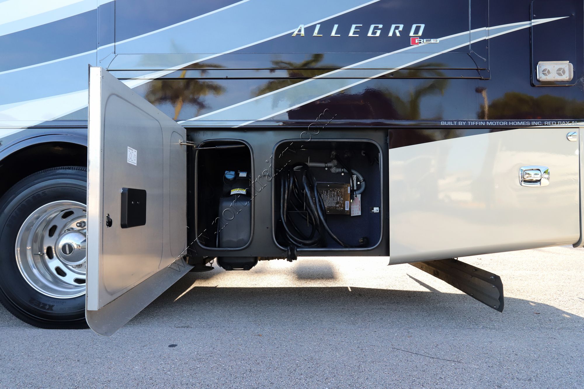 Used 2018 Tiffin Motor Homes Allegro Red 33AA Class A  For Sale