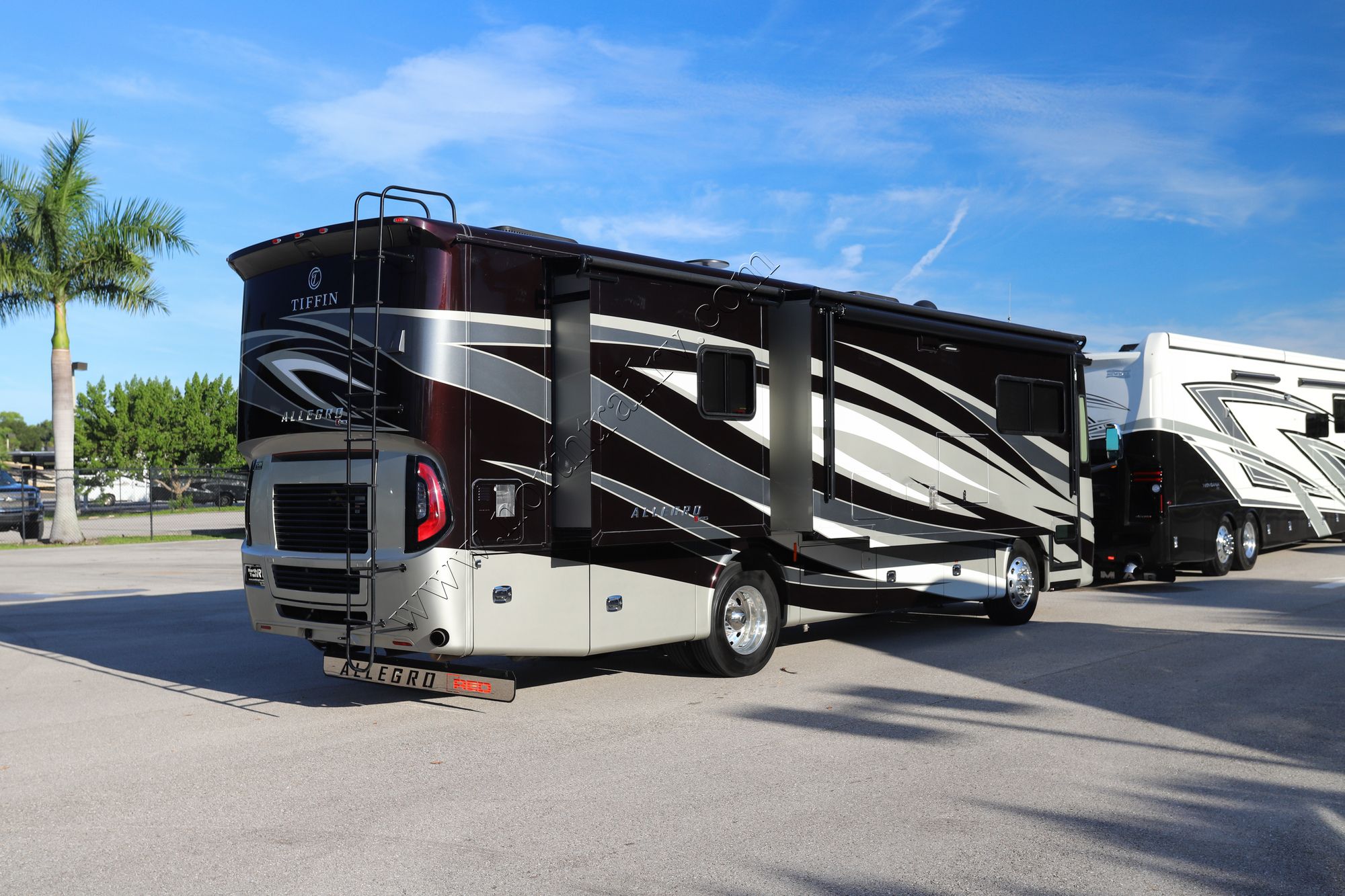 Used 2018 Tiffin Motor Homes Allegro Red 33AA Class A  For Sale