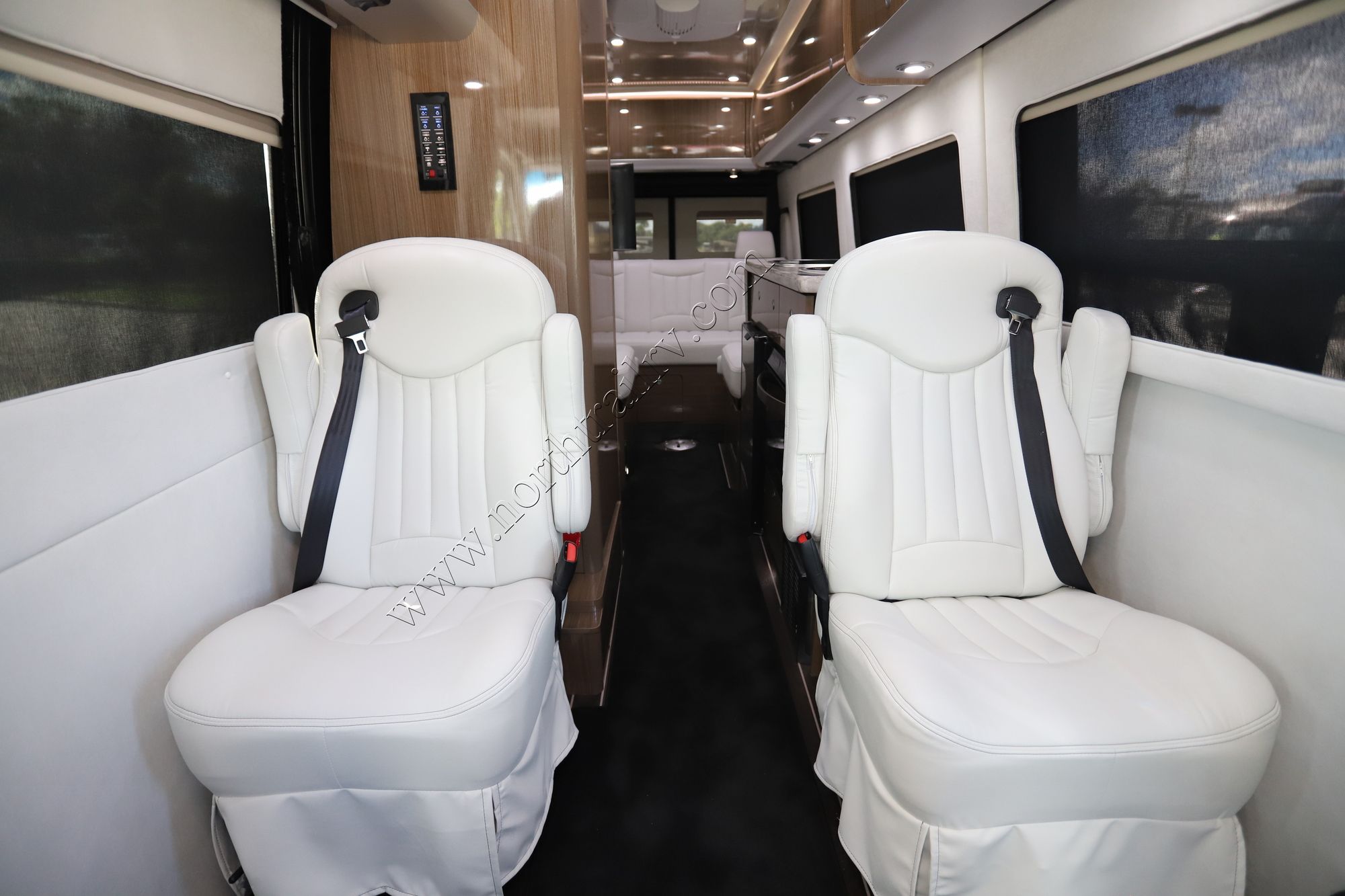 Used 2019 Airstream Interstate LOUNGE EXT4X4 Class B  For Sale