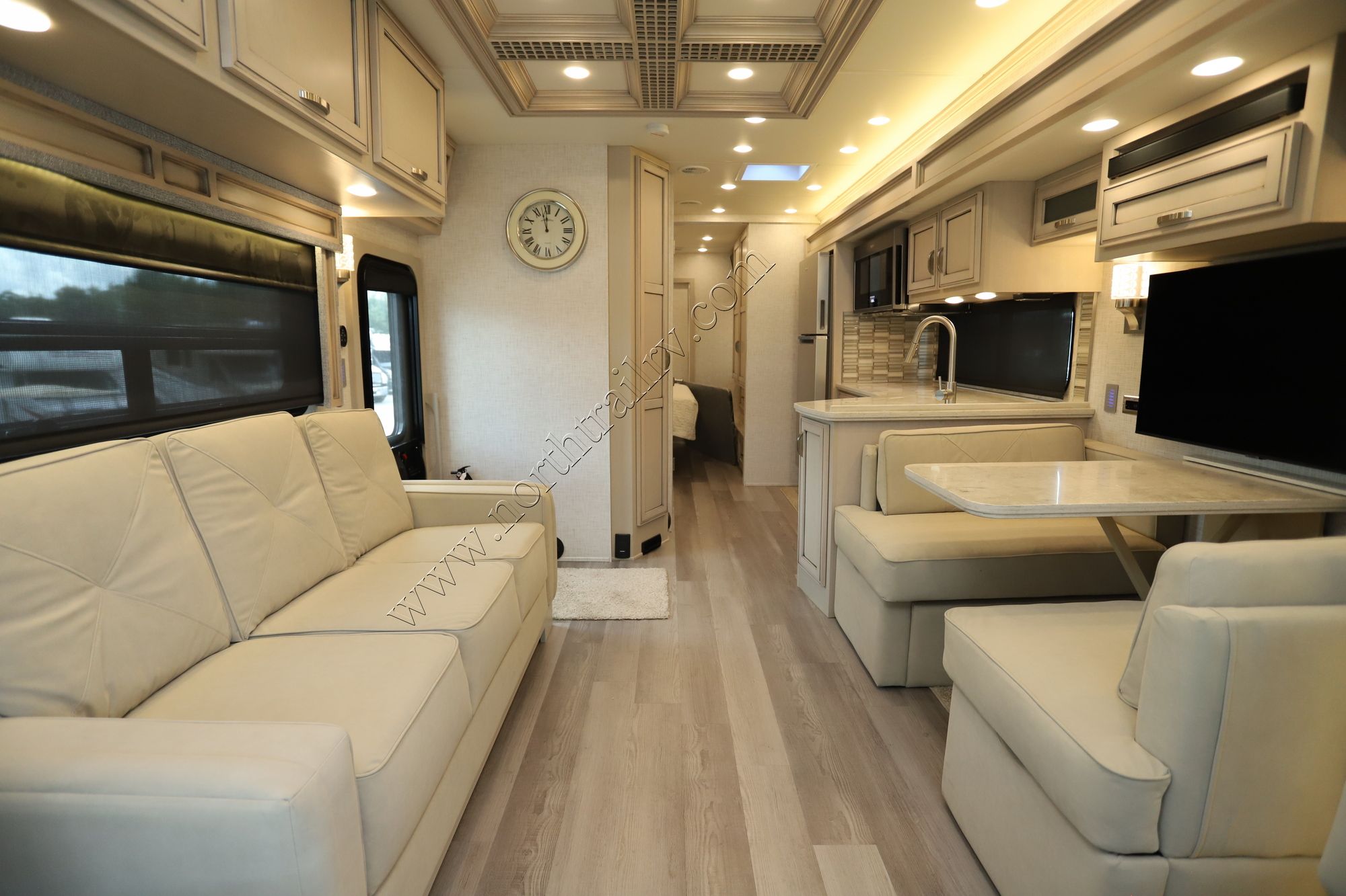 New 2022 Newmar Canyon Star 3927 Class A  For Sale