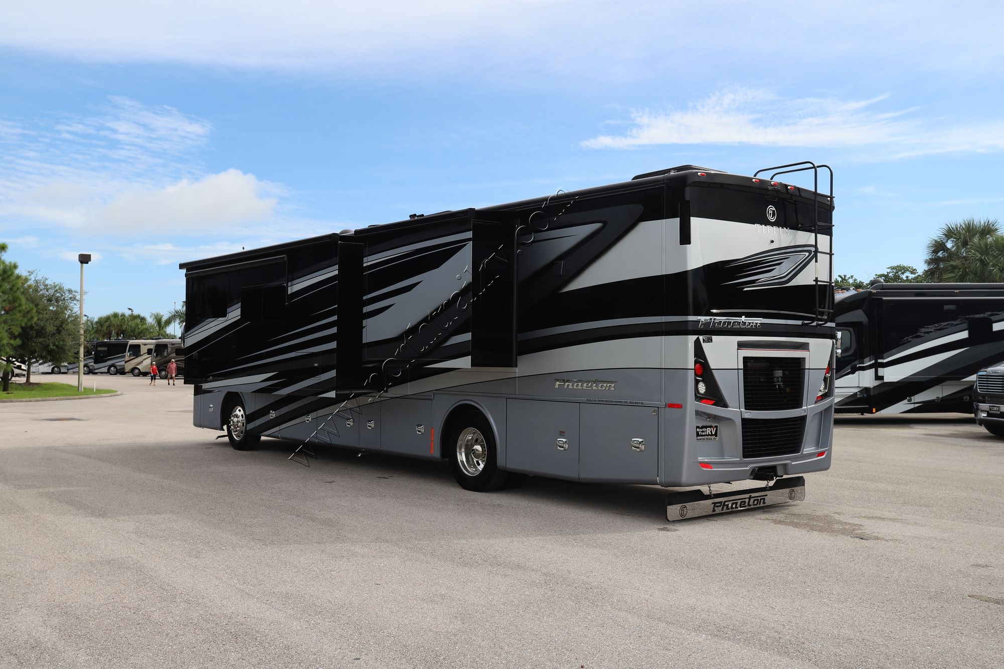 New 2022 Tiffin Motor Homes Phaeton 40QBH Class A  For Sale