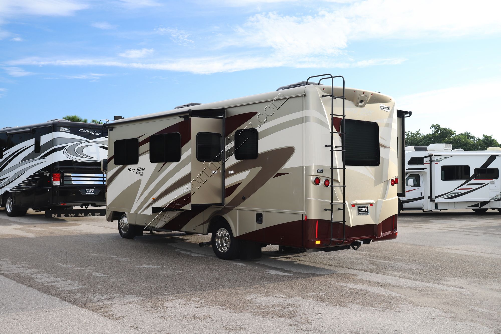 Used 2021 Newmar Bay Star Sport 2702 Class A  For Sale