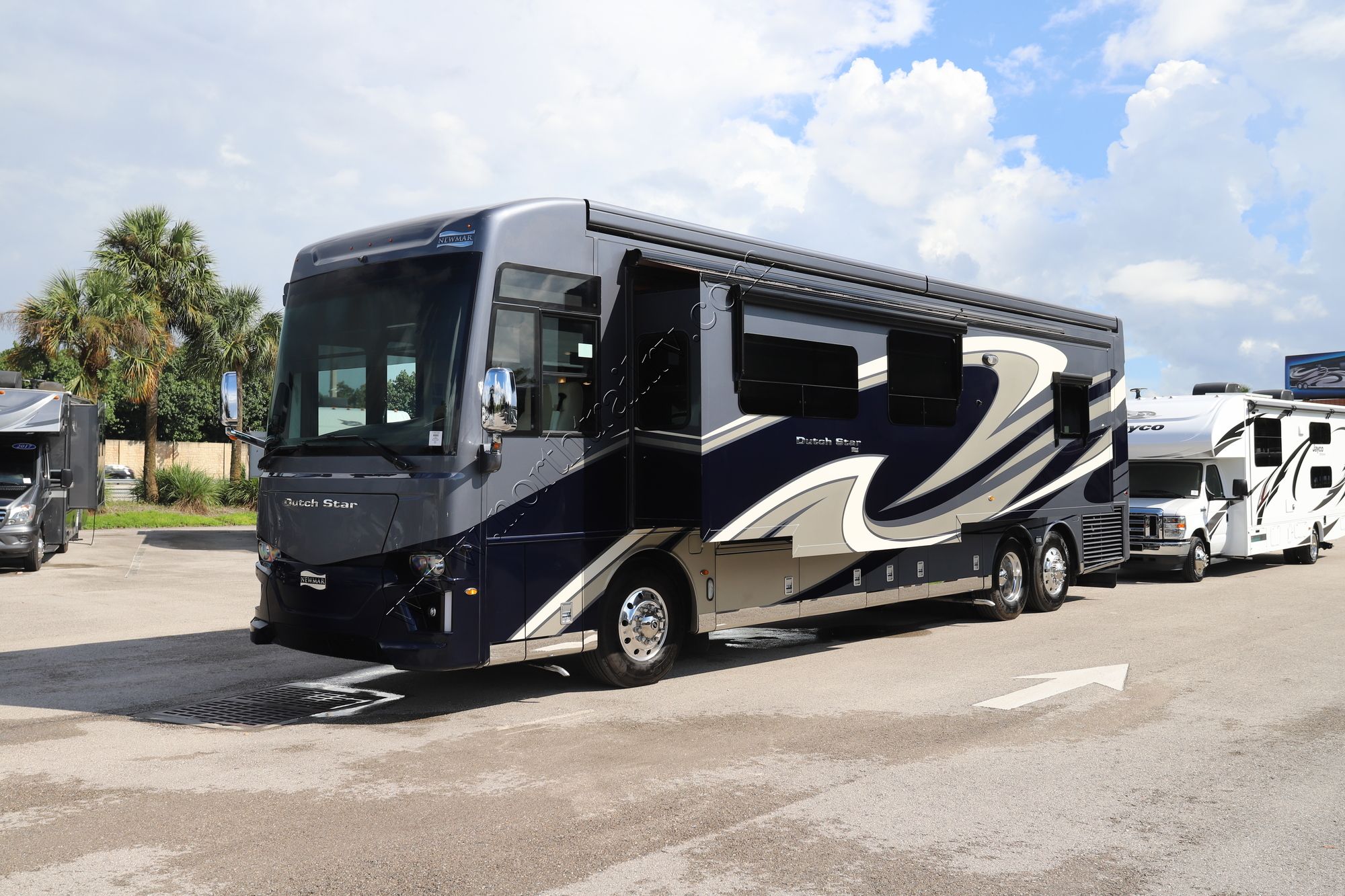 Used 2020 Newmar Dutch Star 4081 Class A  For Sale