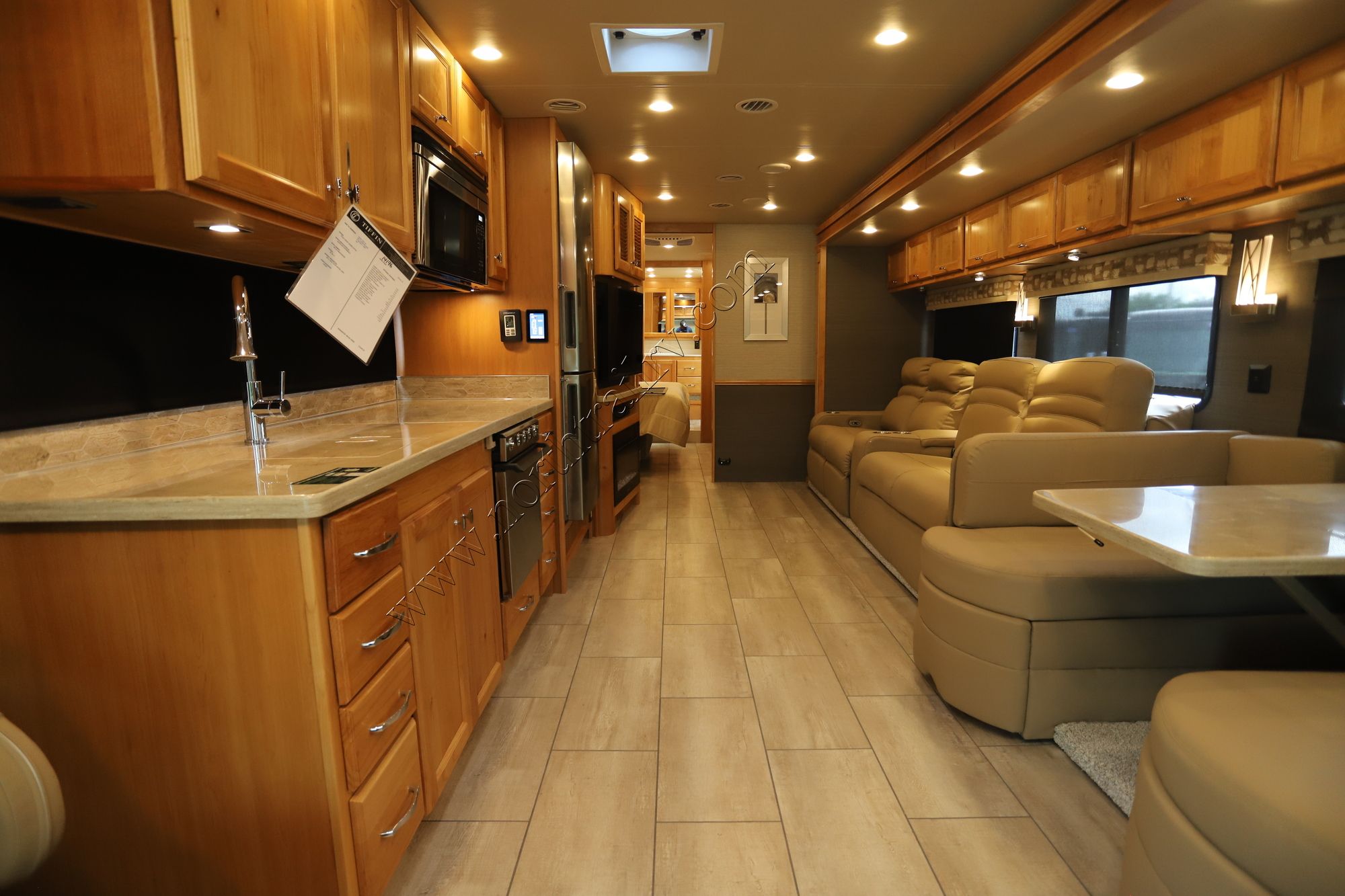 New 2022 Tiffin Motor Homes Allegro Red 38LL Class A  For Sale