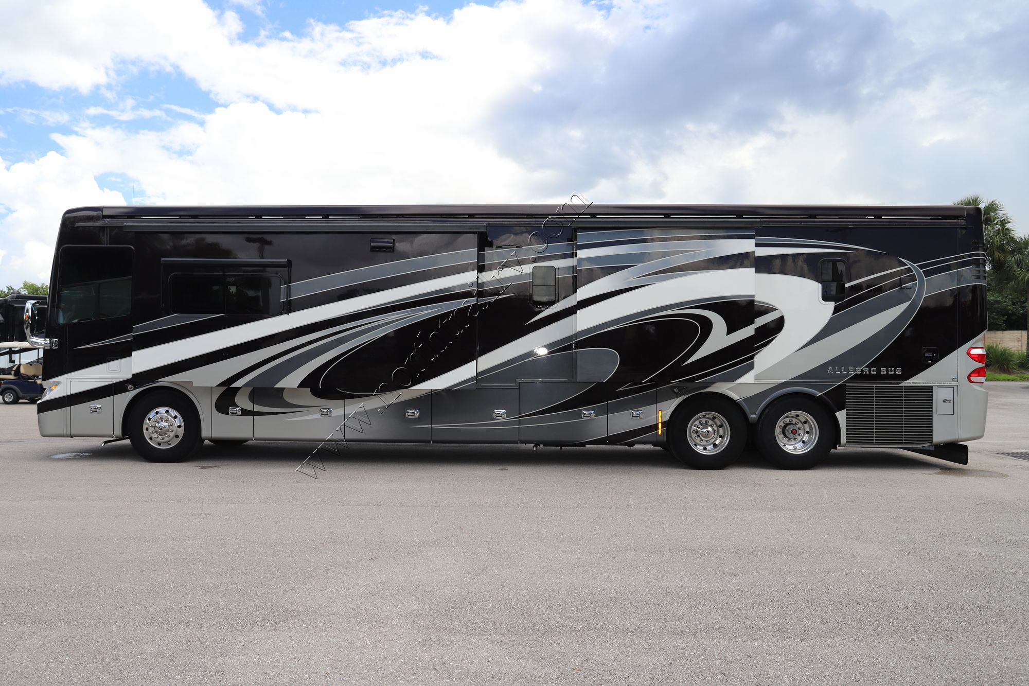 Used 2018 Tiffin Motor Homes Allegro Bus 45OPP Class A  For Sale