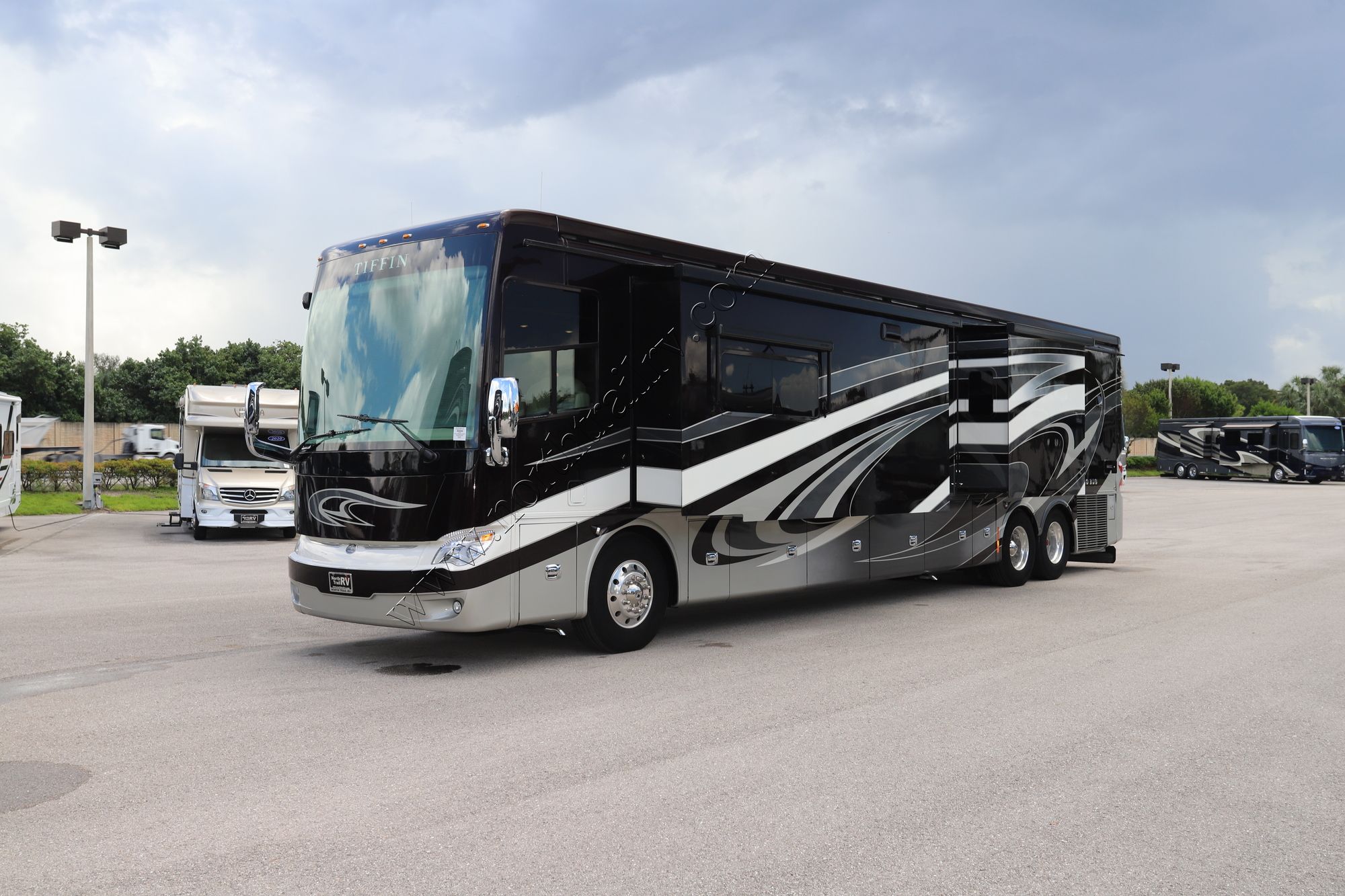 Used 2018 Tiffin Motor Homes Allegro Bus 45OPP Class A  For Sale