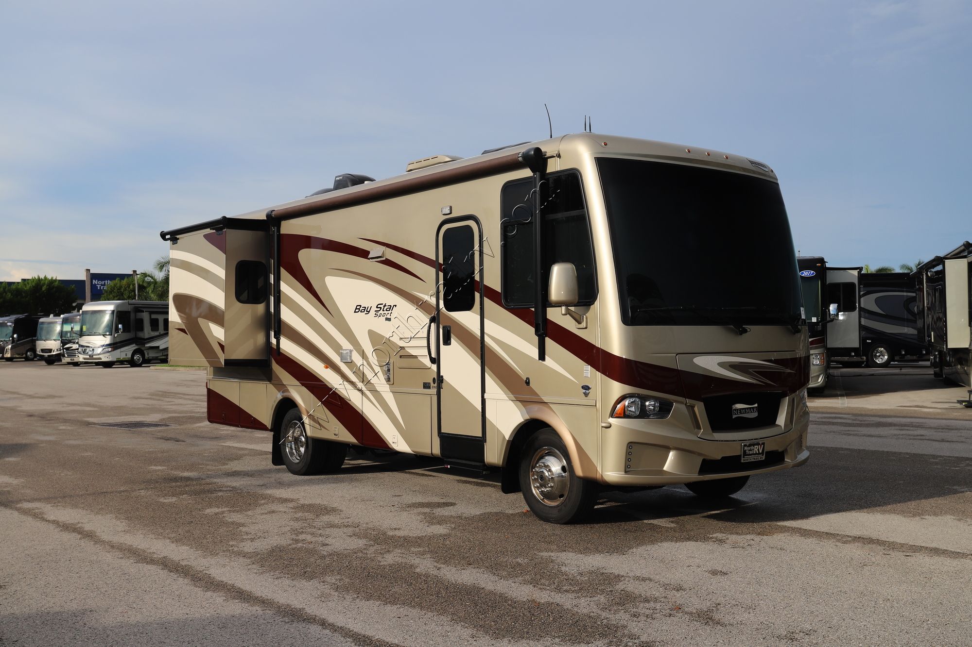 Used 2021 Newmar Bay Star Sport 2702 Class A  For Sale